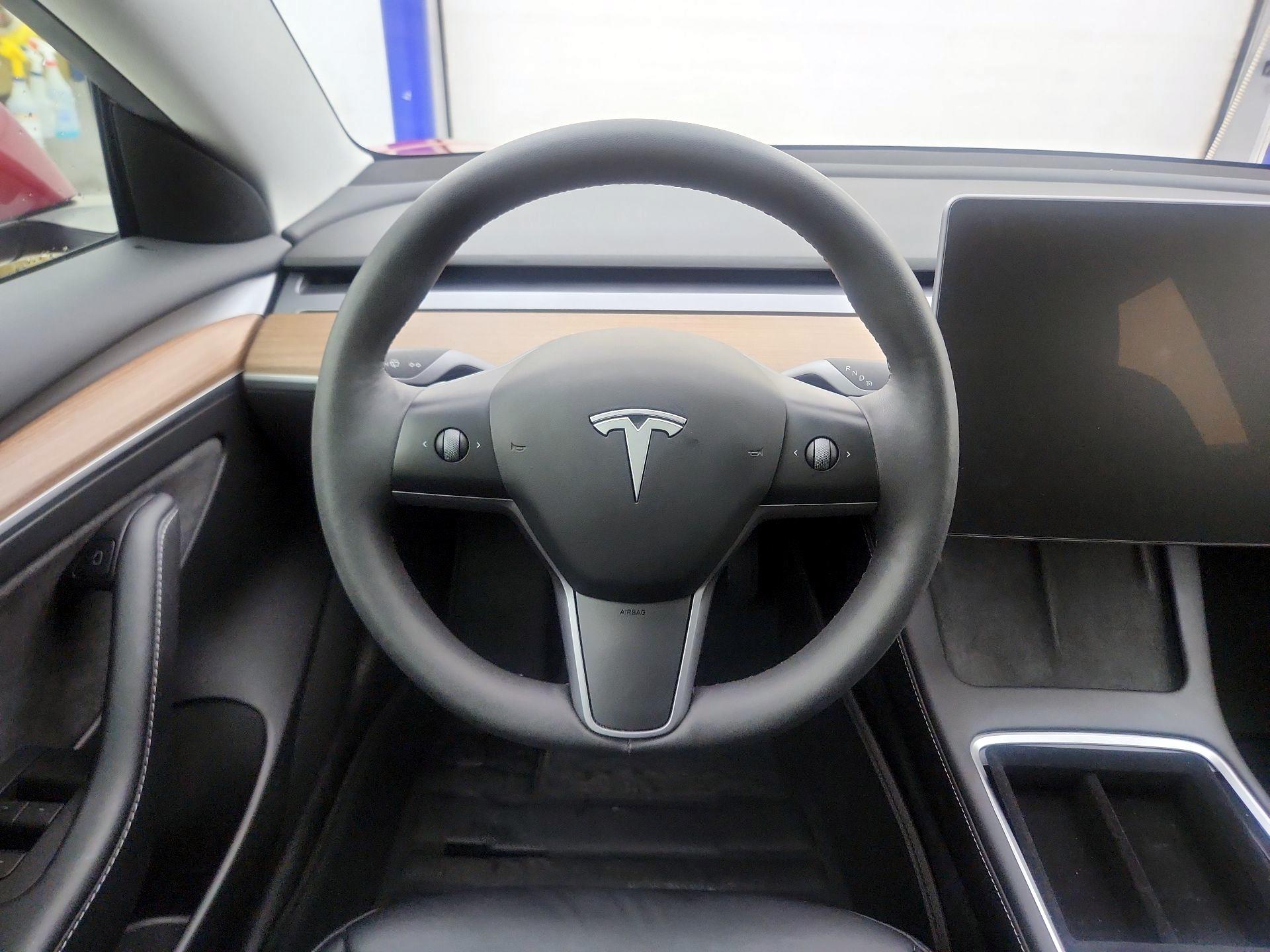 Thumbnail: 2023 Tesla Model 3 - 10