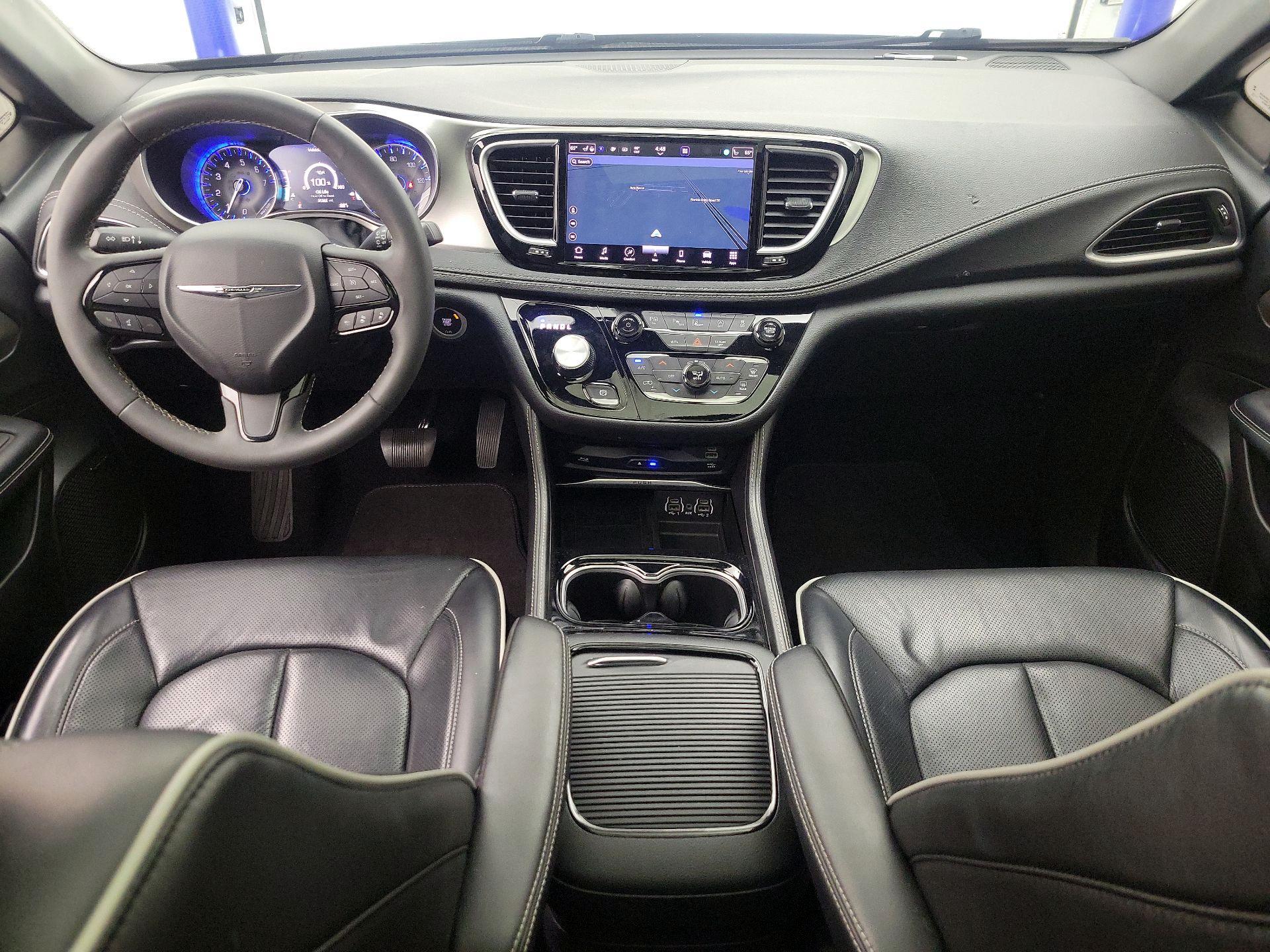 Thumbnail: 2023 Chrysler Pacifica - 9