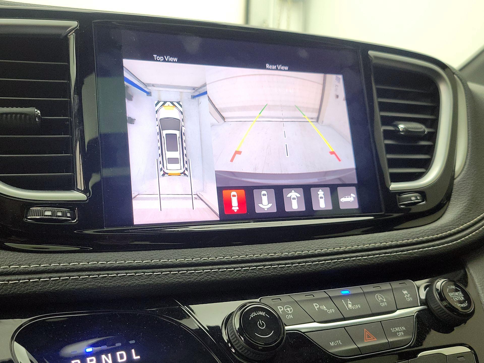 Thumbnail: 2023 Chrysler Pacifica - 15