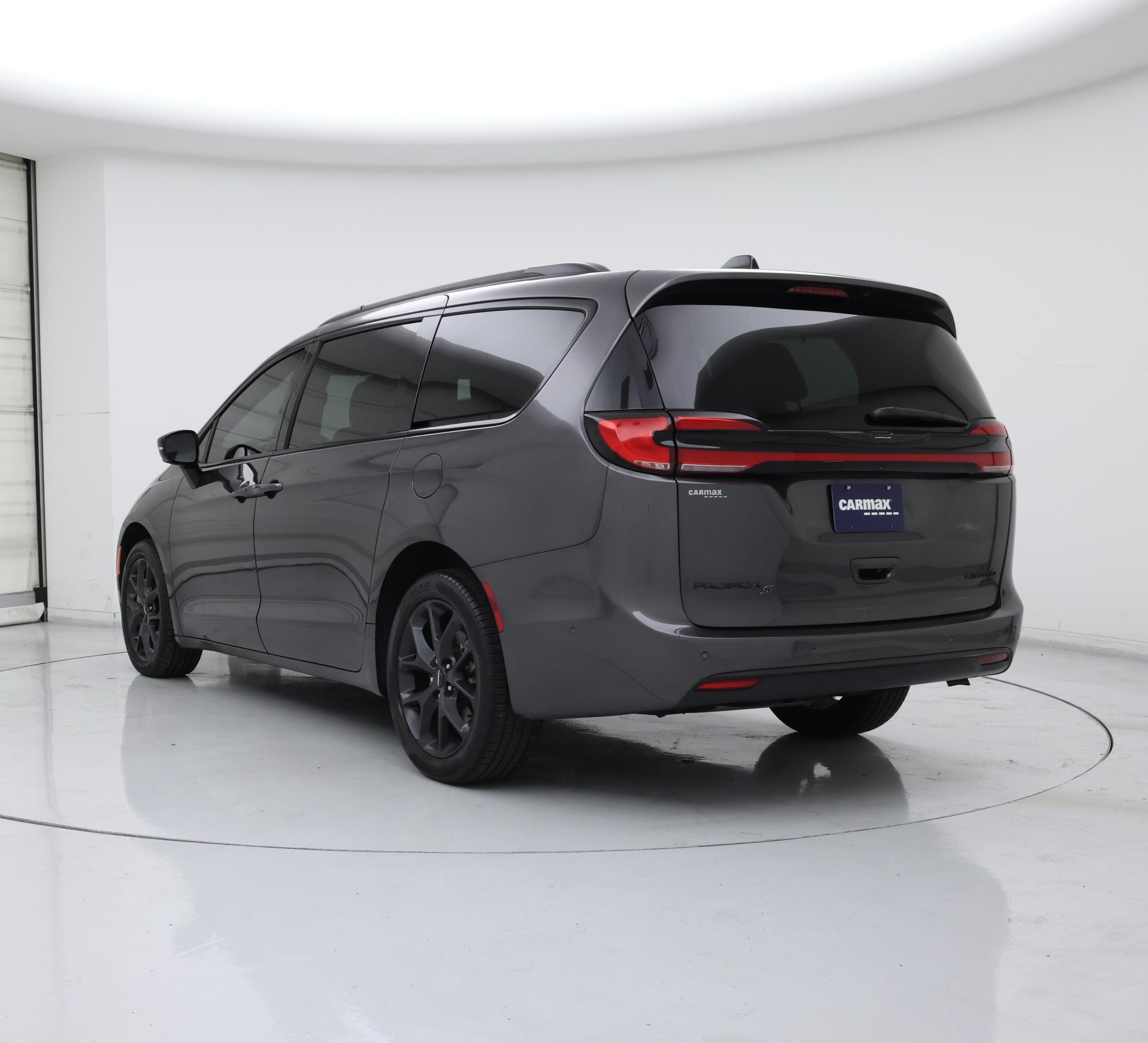 Thumbnail: 2023 Chrysler Pacifica - 2