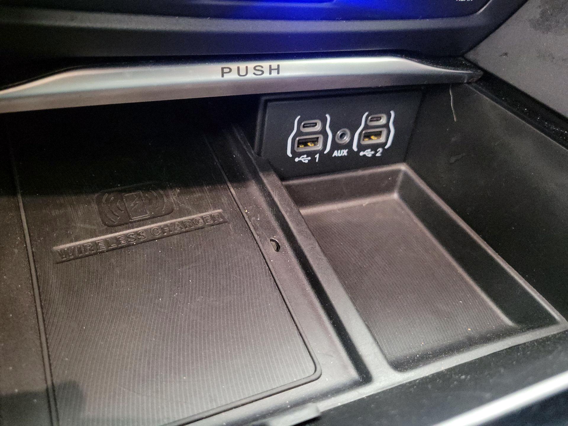 Thumbnail: 2023 Chrysler Pacifica - 19