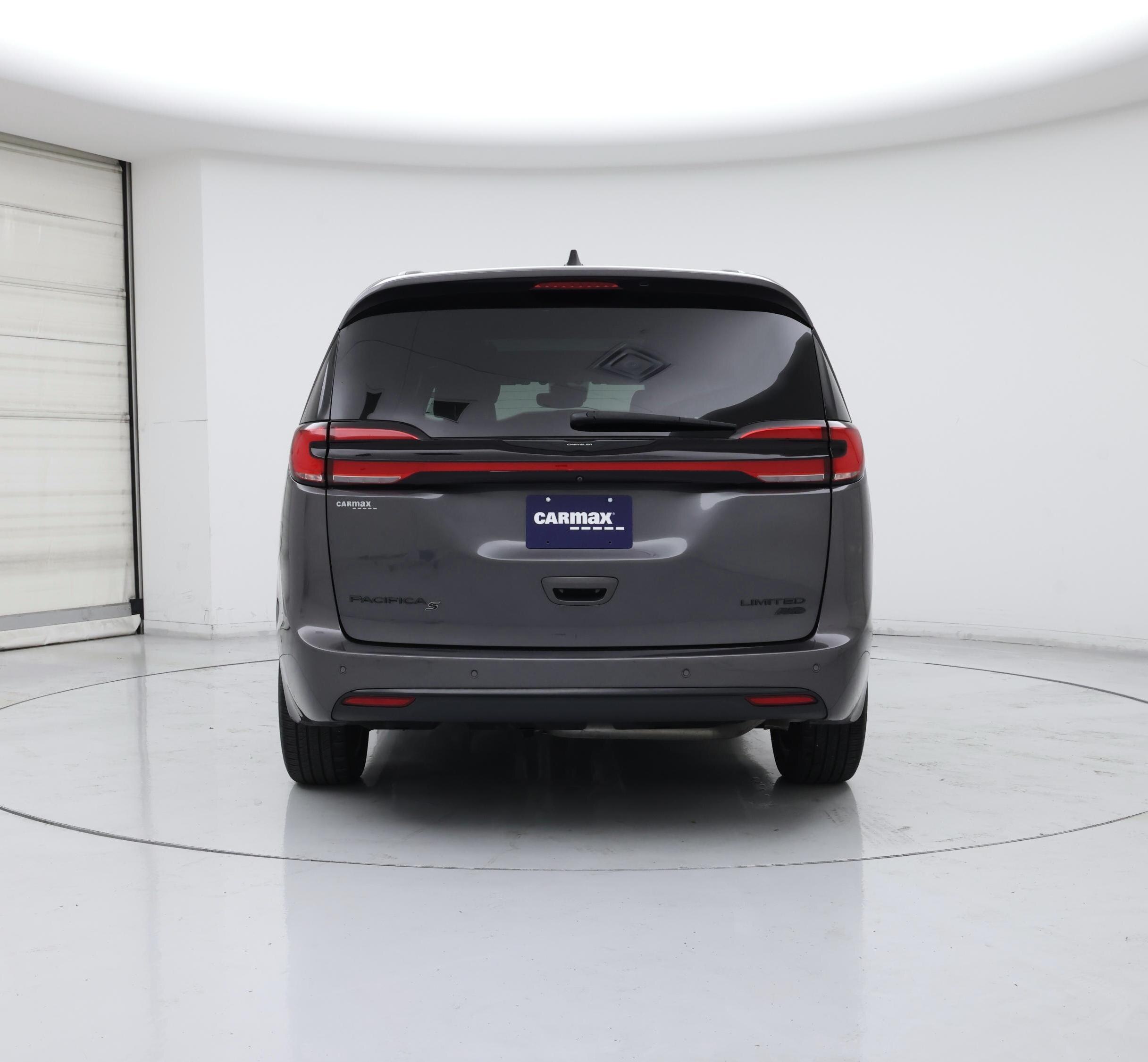 Thumbnail: 2023 Chrysler Pacifica - 6