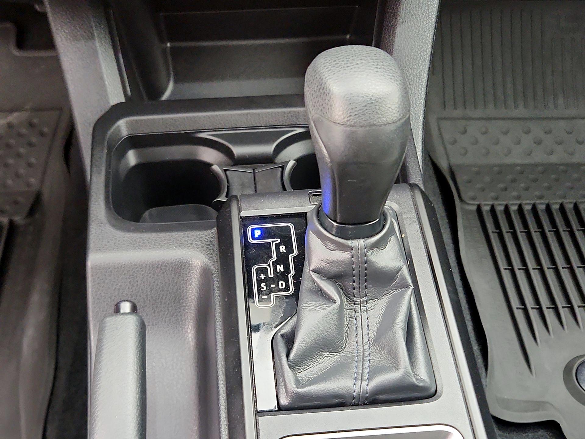 Thumbnail: 2022 Toyota Tacoma - 17