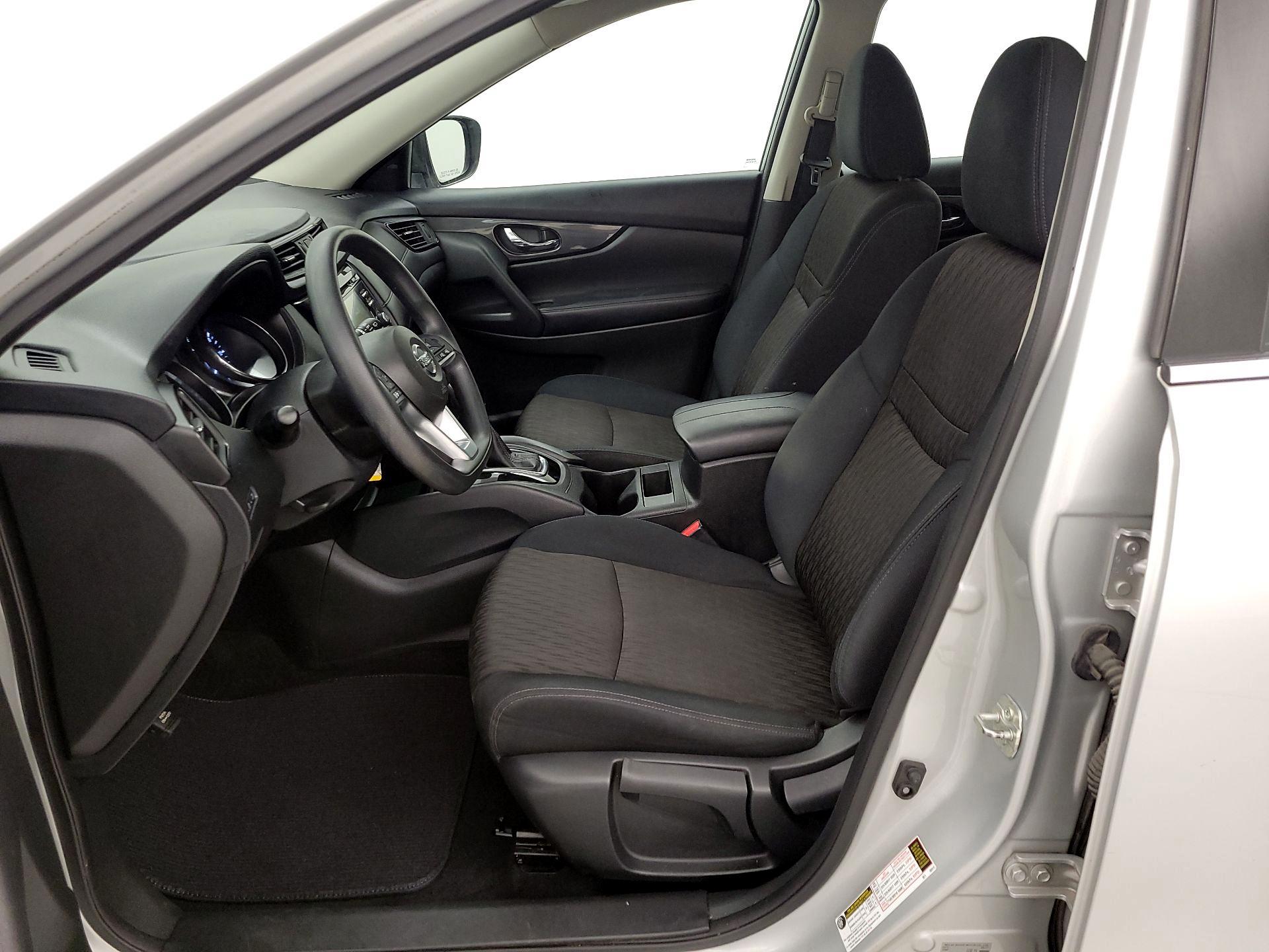 Thumbnail: 2017 Nissan Rogue - 11