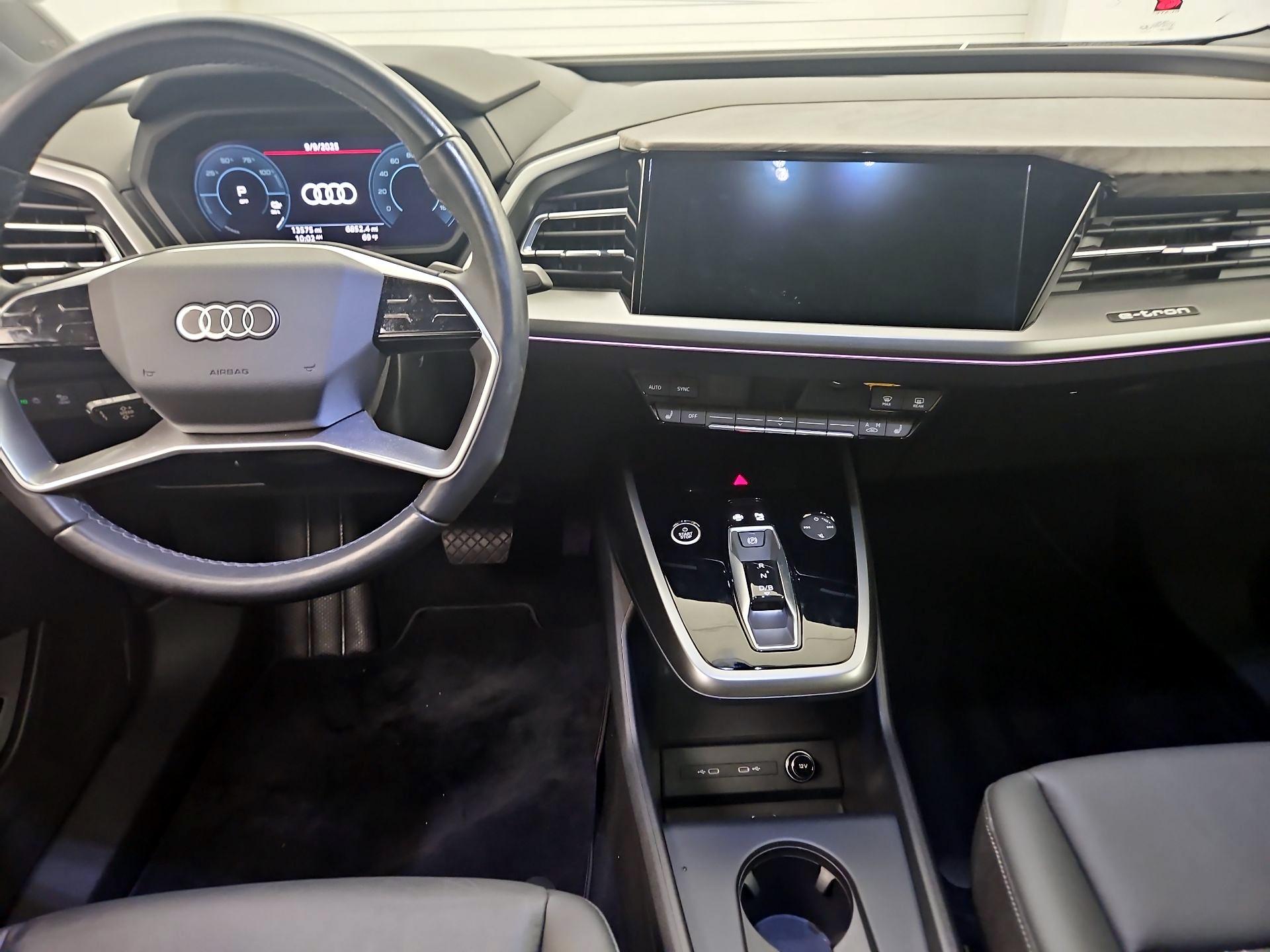 Thumbnail: 2022 Audi Q4 e-tron - 9
