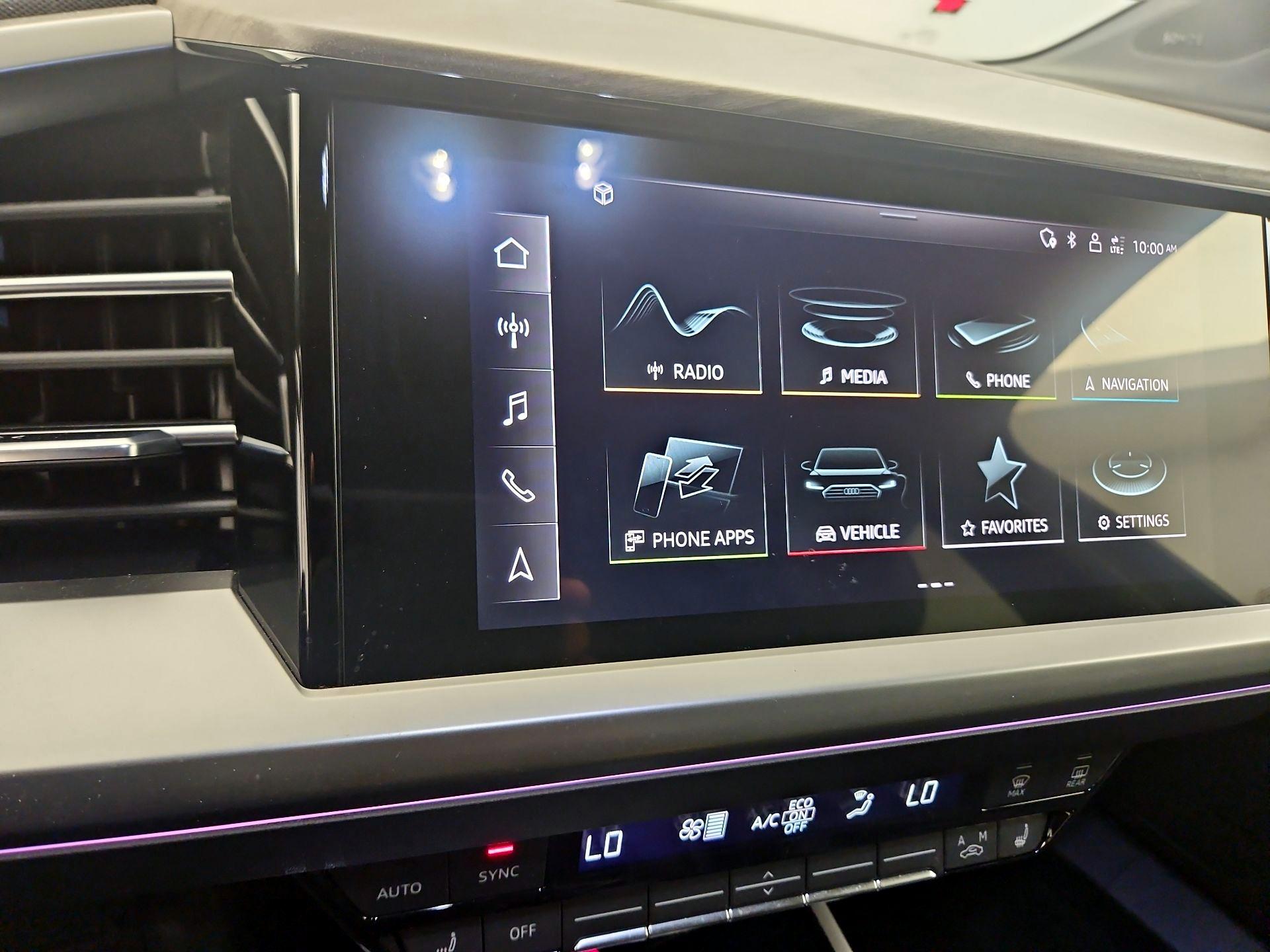 Thumbnail: 2022 Audi Q4 e-tron - 14