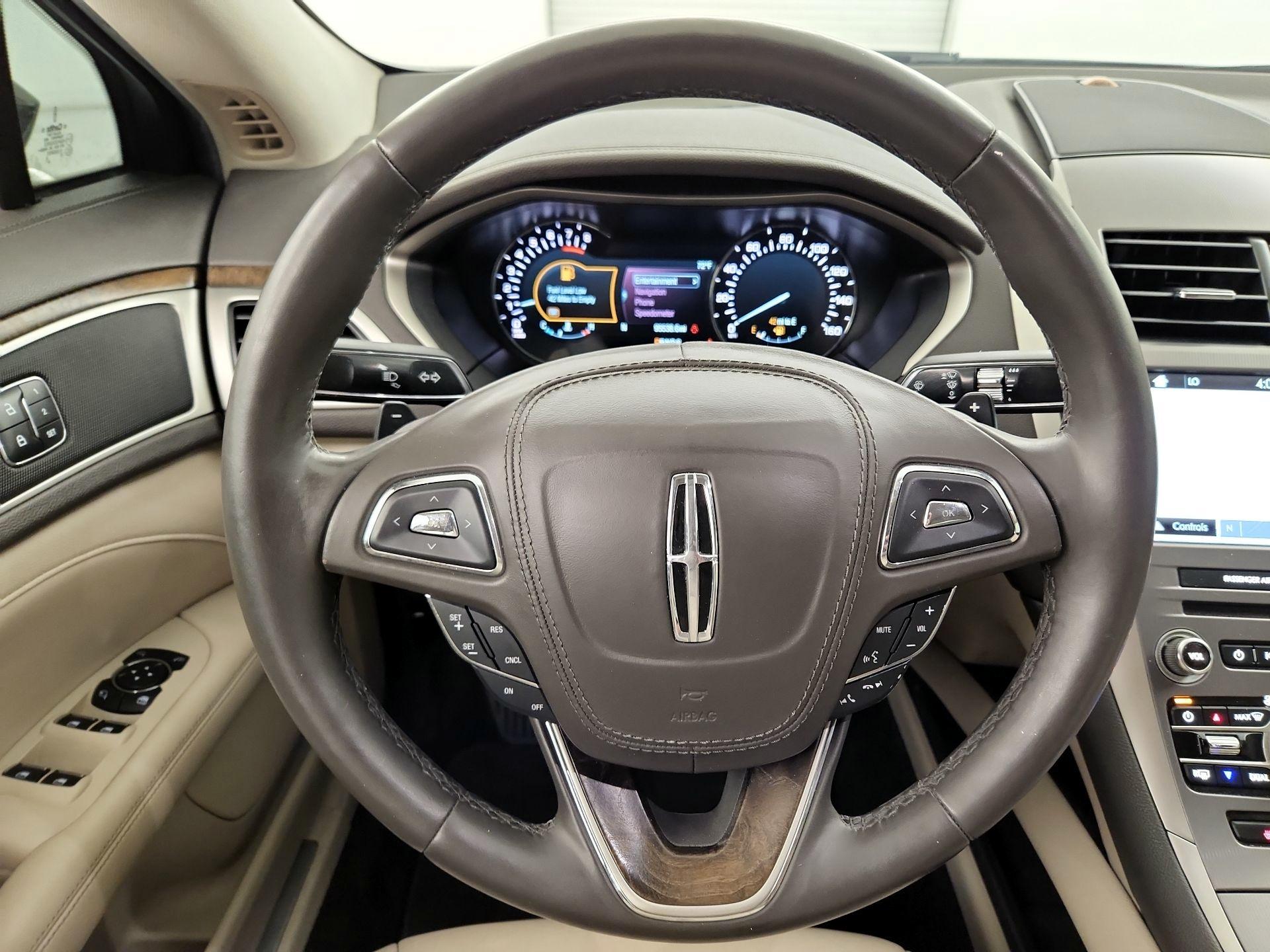 Thumbnail: 2017 Lincoln MKZ - 10