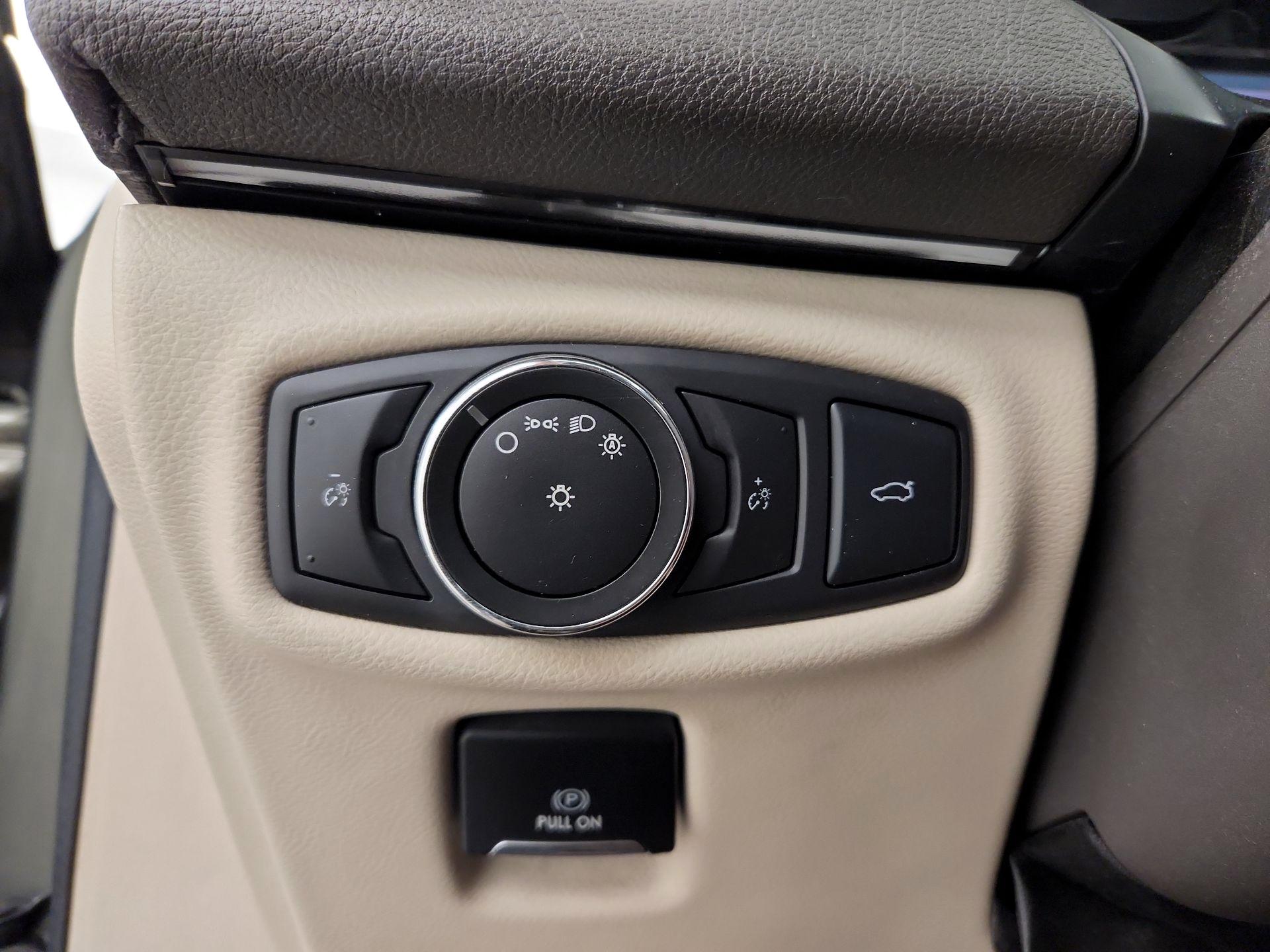 Thumbnail: 2017 Lincoln MKZ - 13