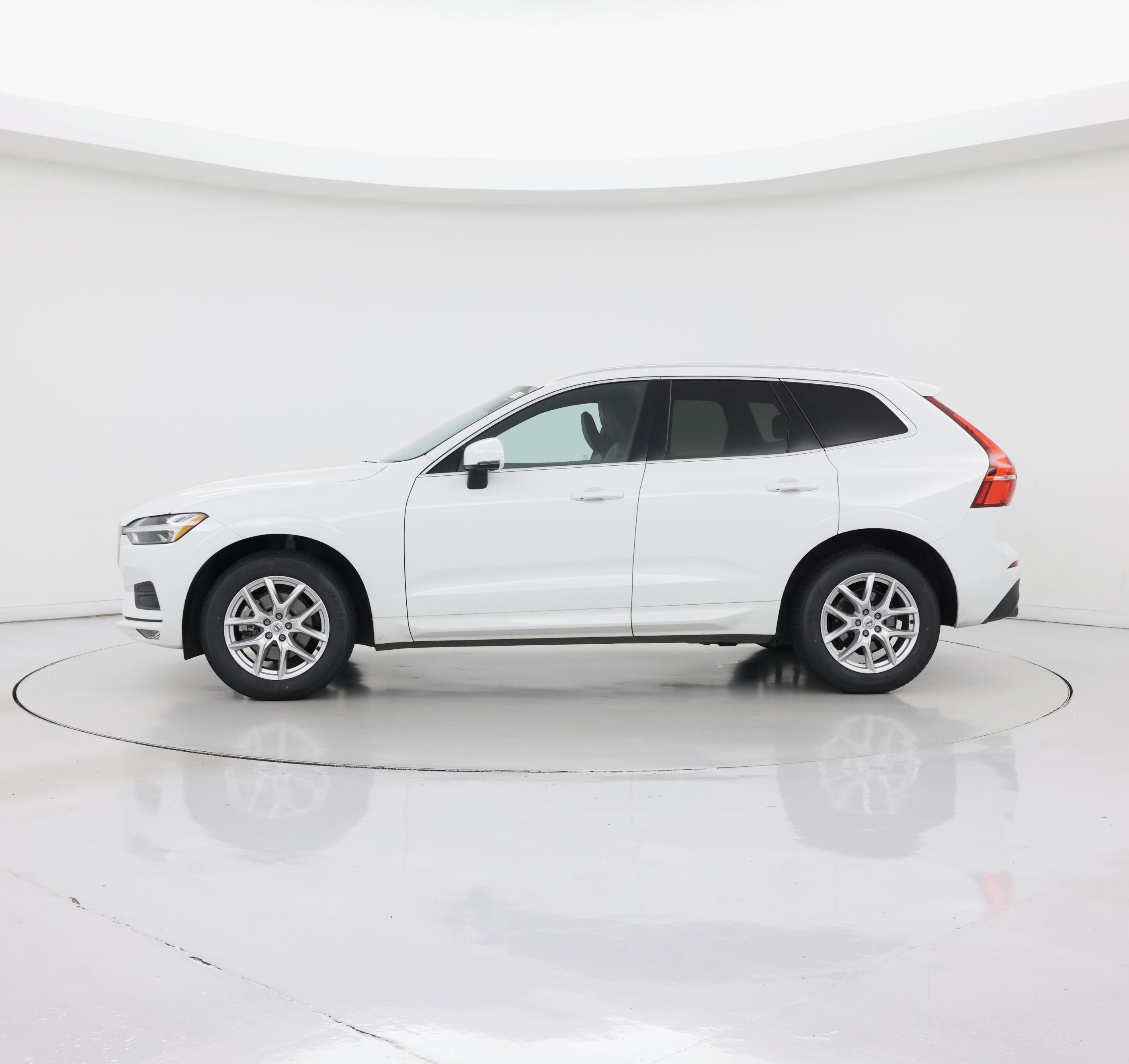 Thumbnail: 2021 Volvo XC60 - 3