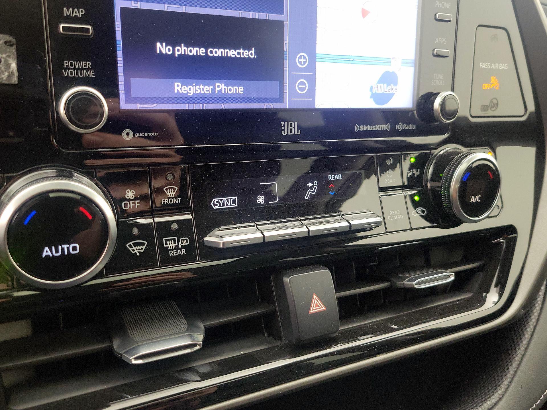 Thumbnail: 2022 Toyota Highlander - 16