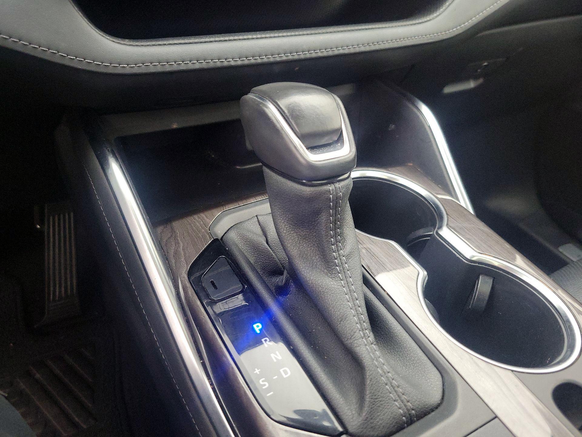 Thumbnail: 2022 Toyota Highlander - 17