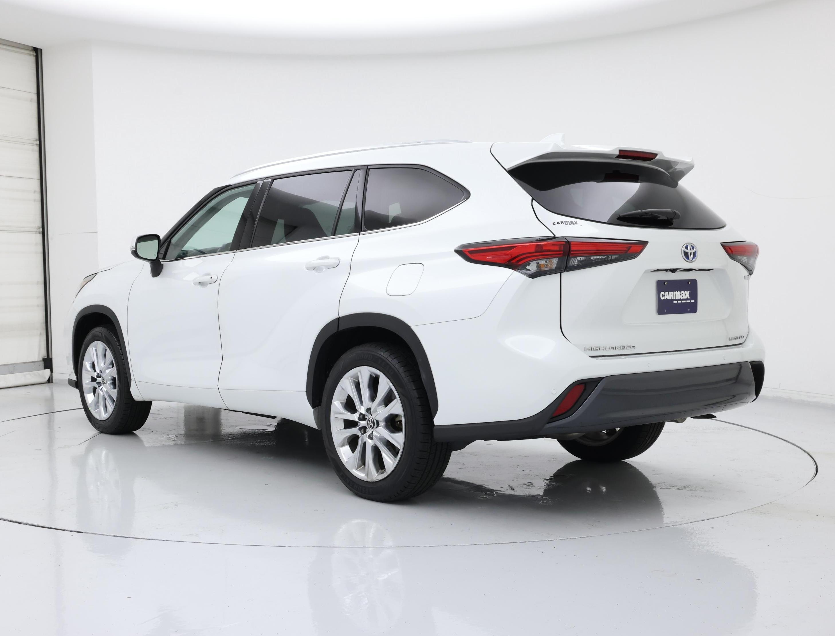 Thumbnail: 2022 Toyota Highlander - 2