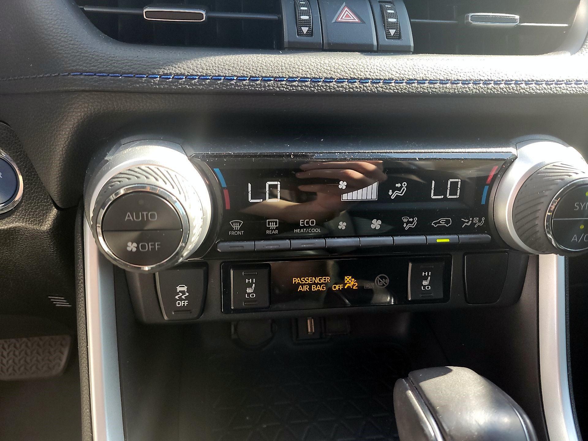 Thumbnail: 2021 Toyota RAV4 - 13