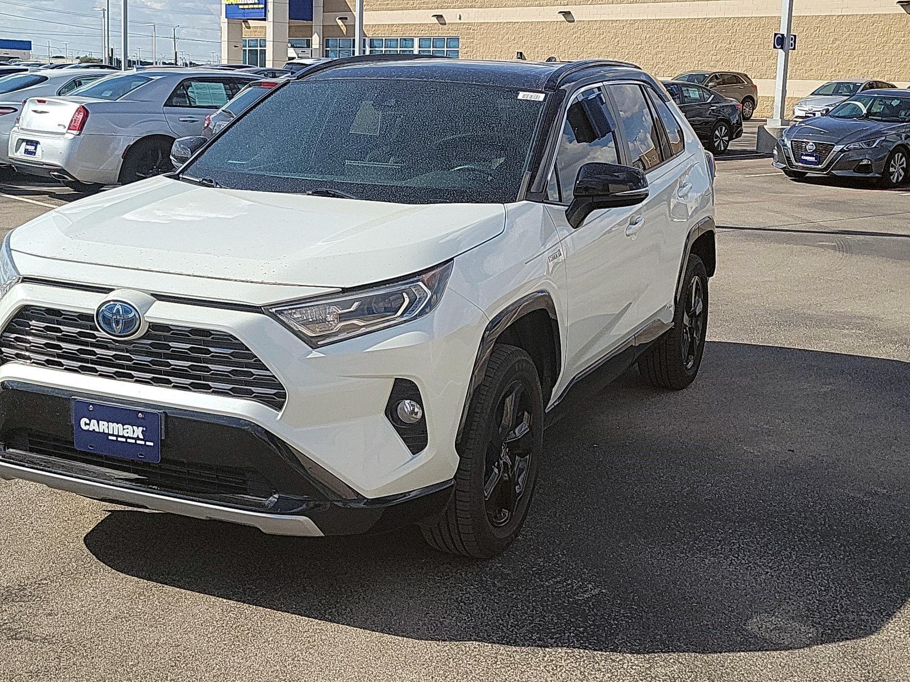 Thumbnail: 2021 Toyota RAV4 - 3