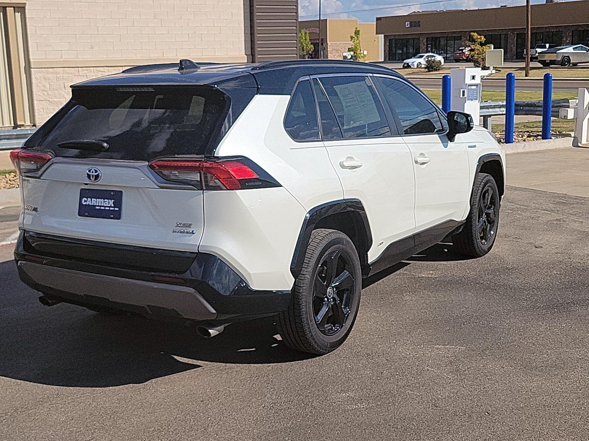 Thumbnail: 2021 Toyota RAV4 - 5