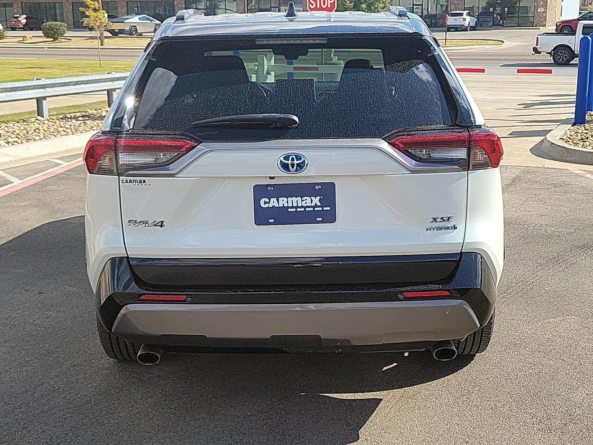 Thumbnail: 2021 Toyota RAV4 - 6