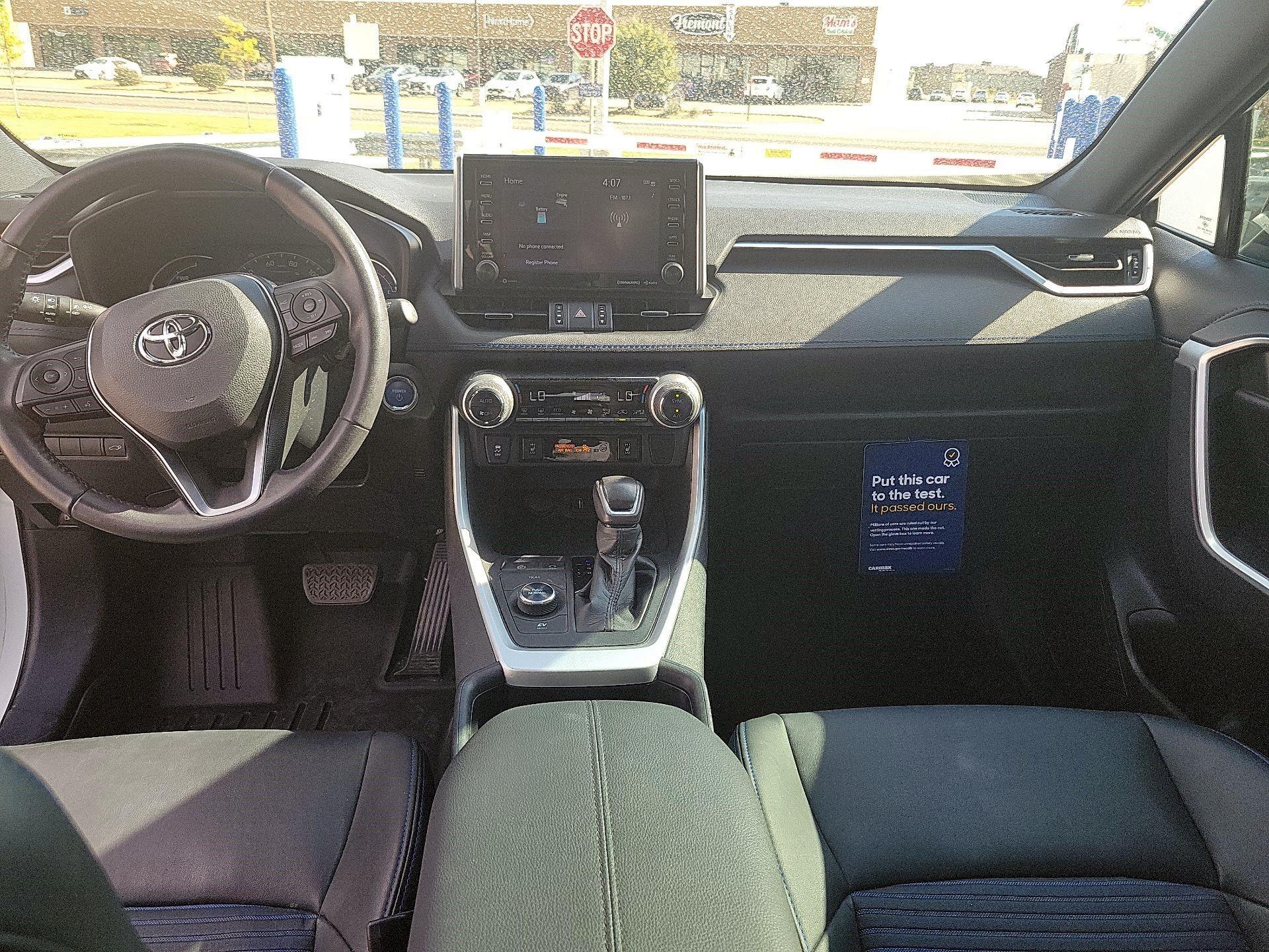 Thumbnail: 2021 Toyota RAV4 - 8