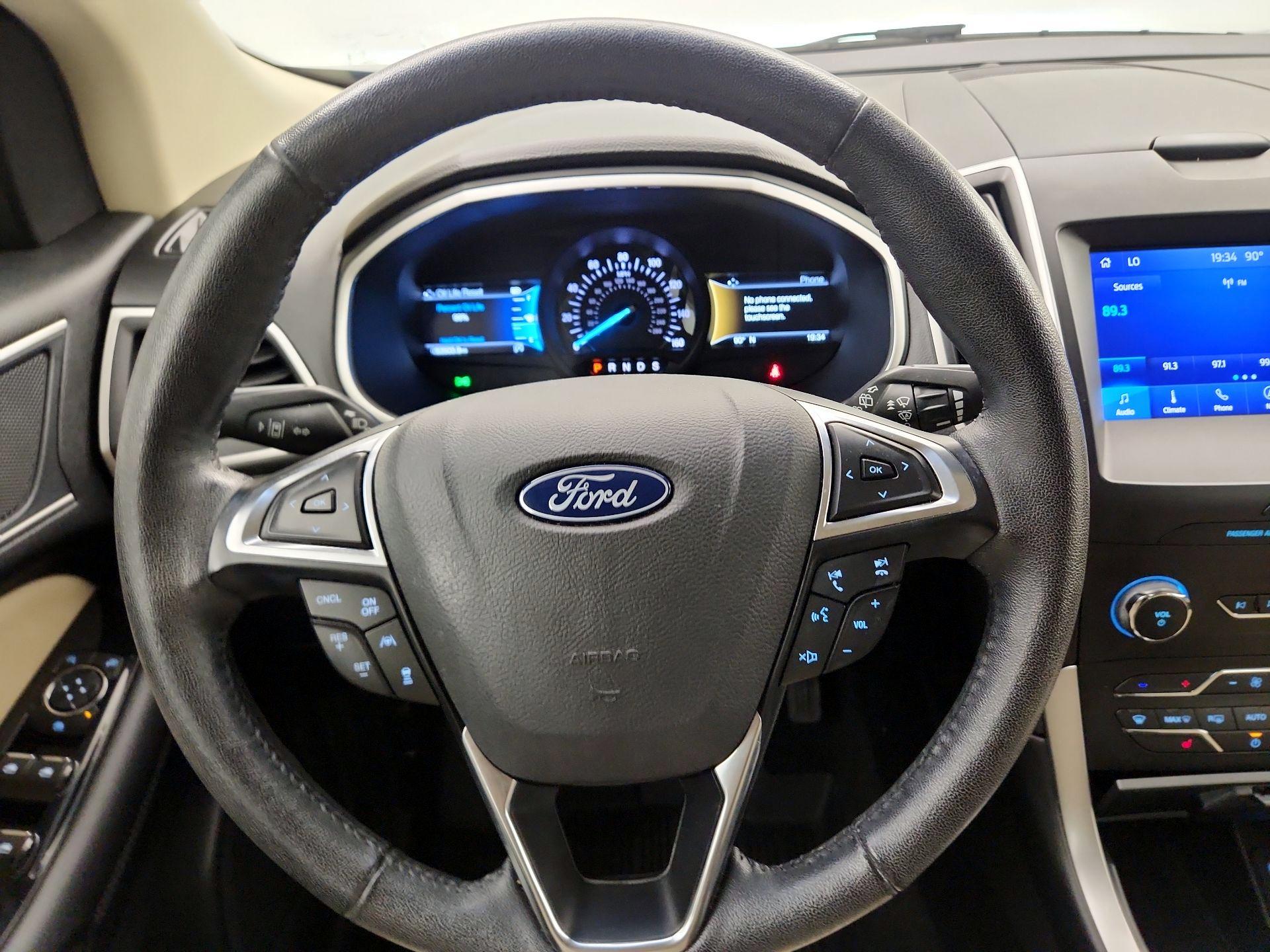 Thumbnail: 2019 Ford Edge - 10