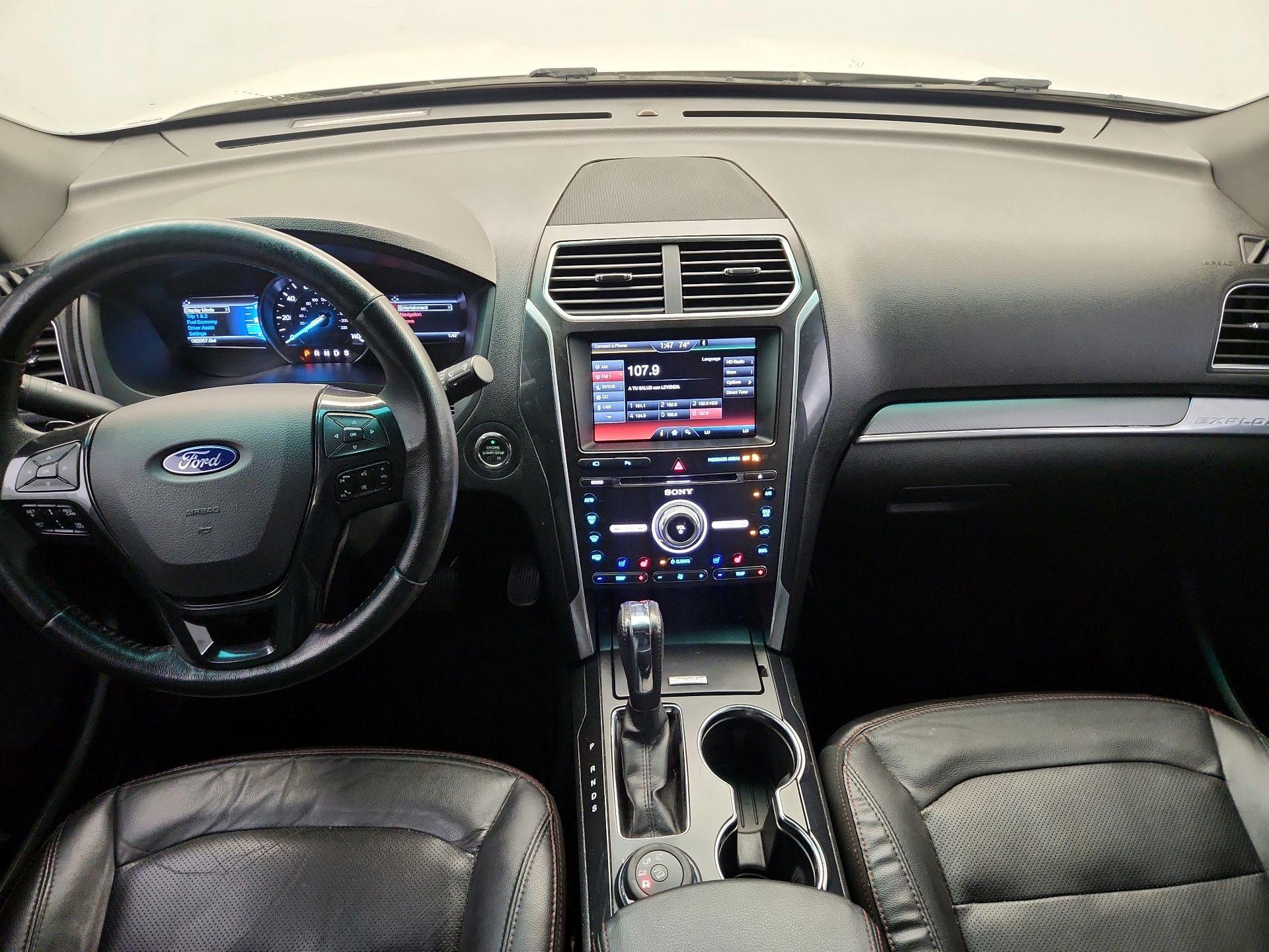 Thumbnail: 2016 Ford Explorer - 9