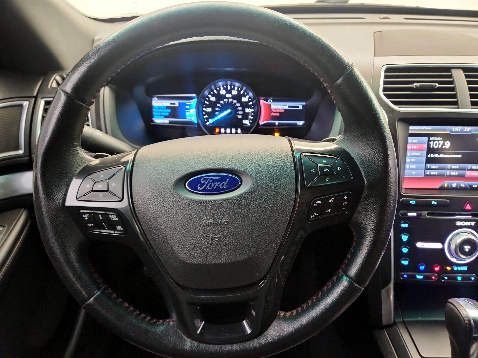 Thumbnail: 2016 Ford Explorer - 10