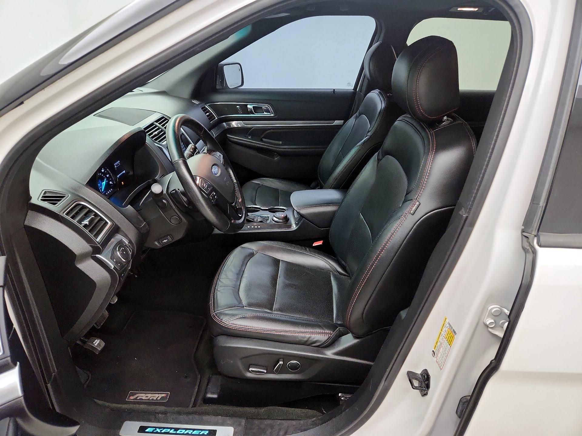 Thumbnail: 2016 Ford Explorer - 11