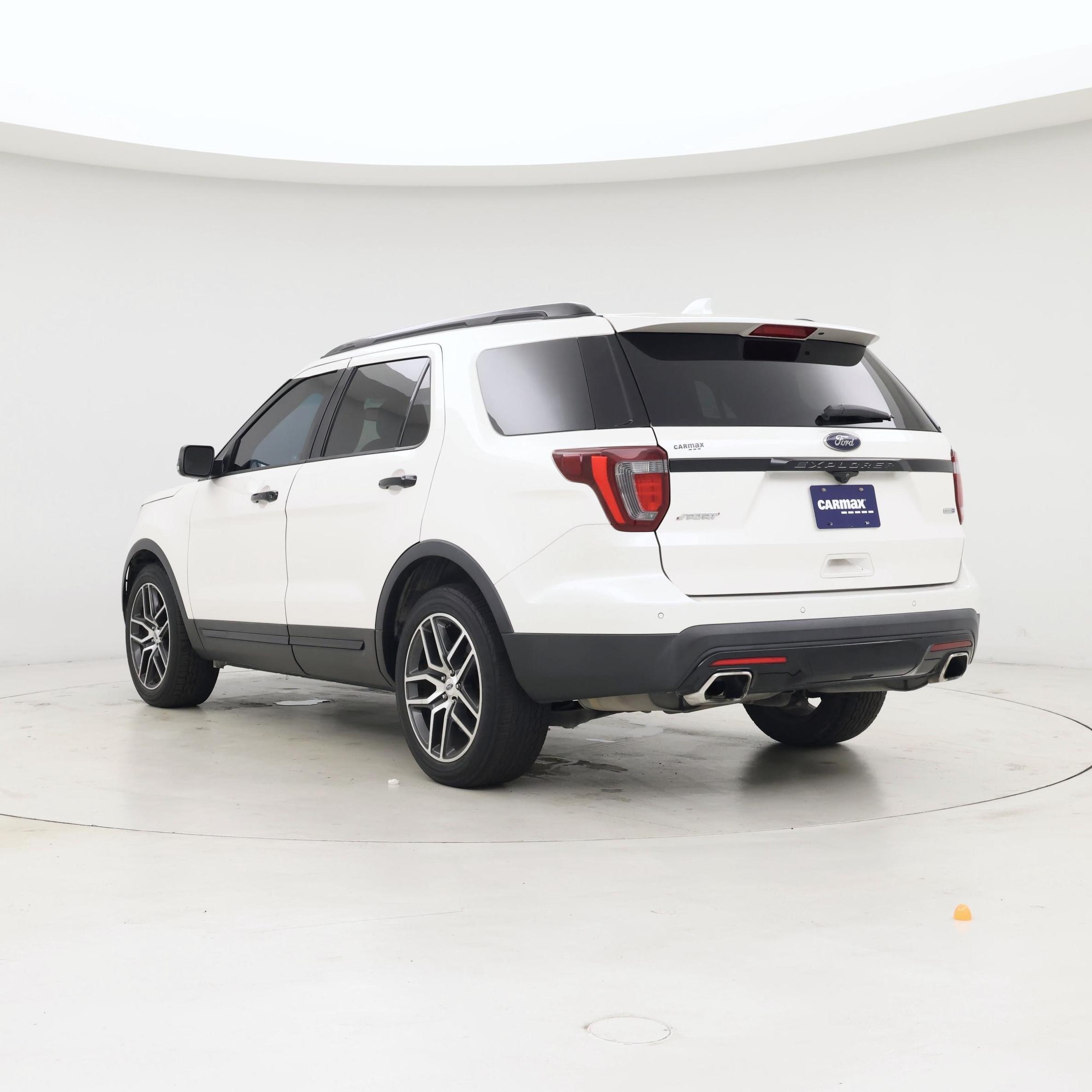 Thumbnail: 2016 Ford Explorer - 2