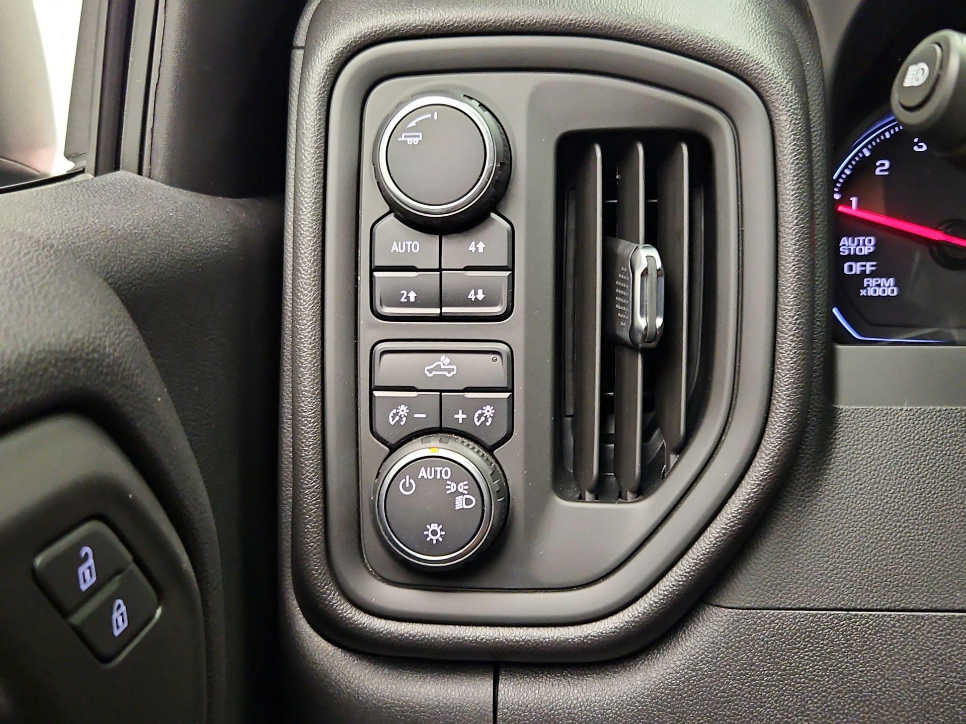 Thumbnail: 2023 Chevrolet Silverado 1500 - 13