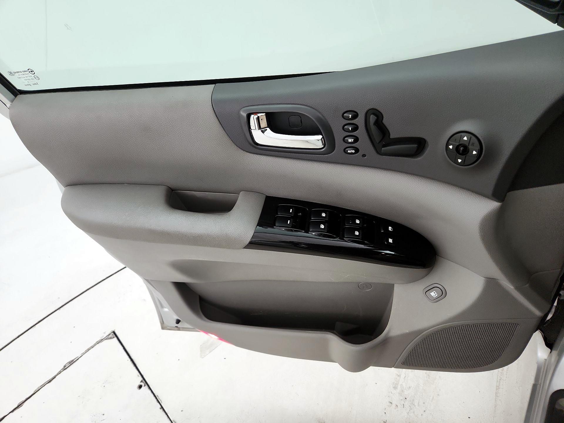 Thumbnail: 2014 Kia Sedona - 12