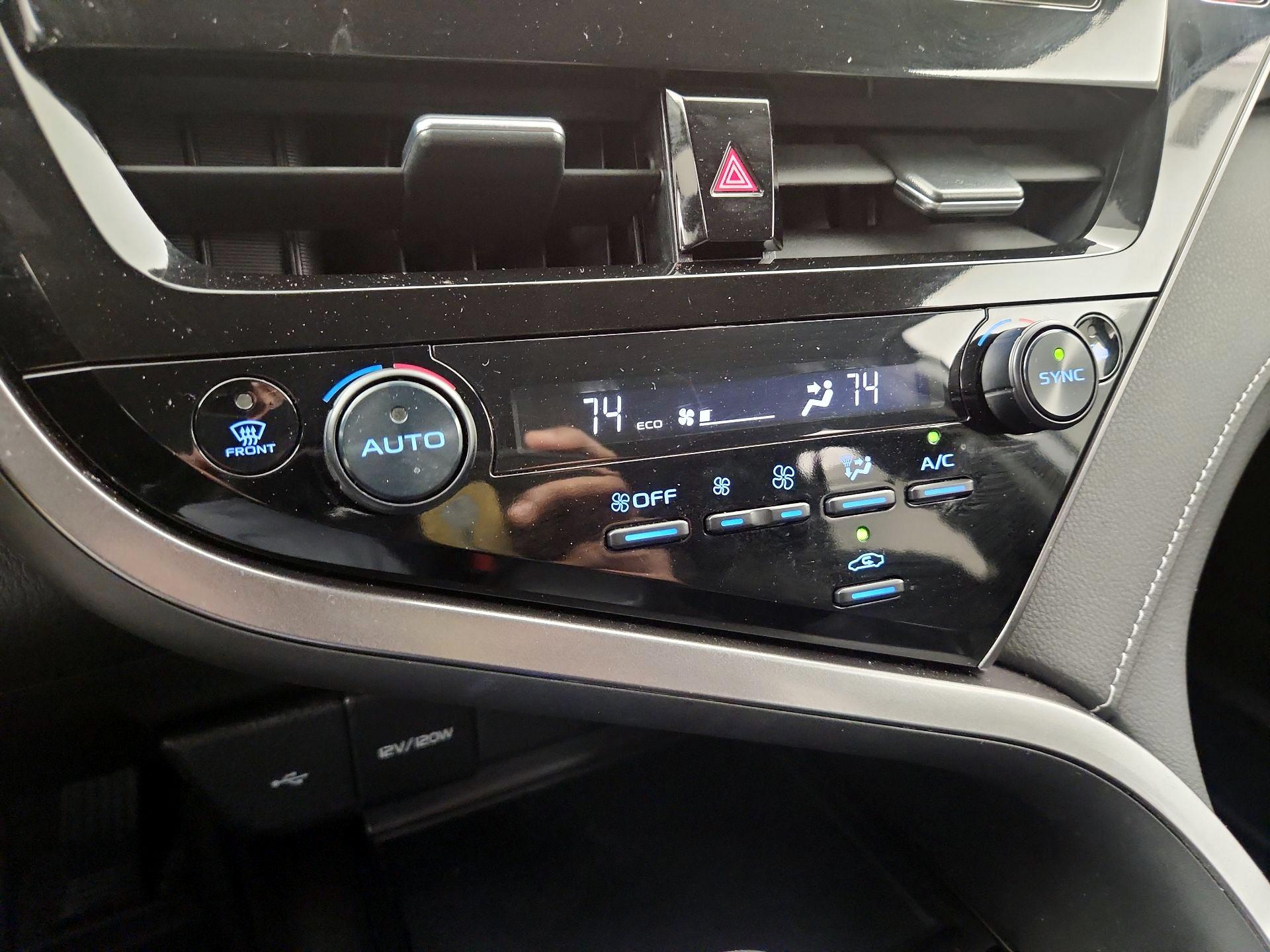 Thumbnail: 2024 Toyota Camry - 16