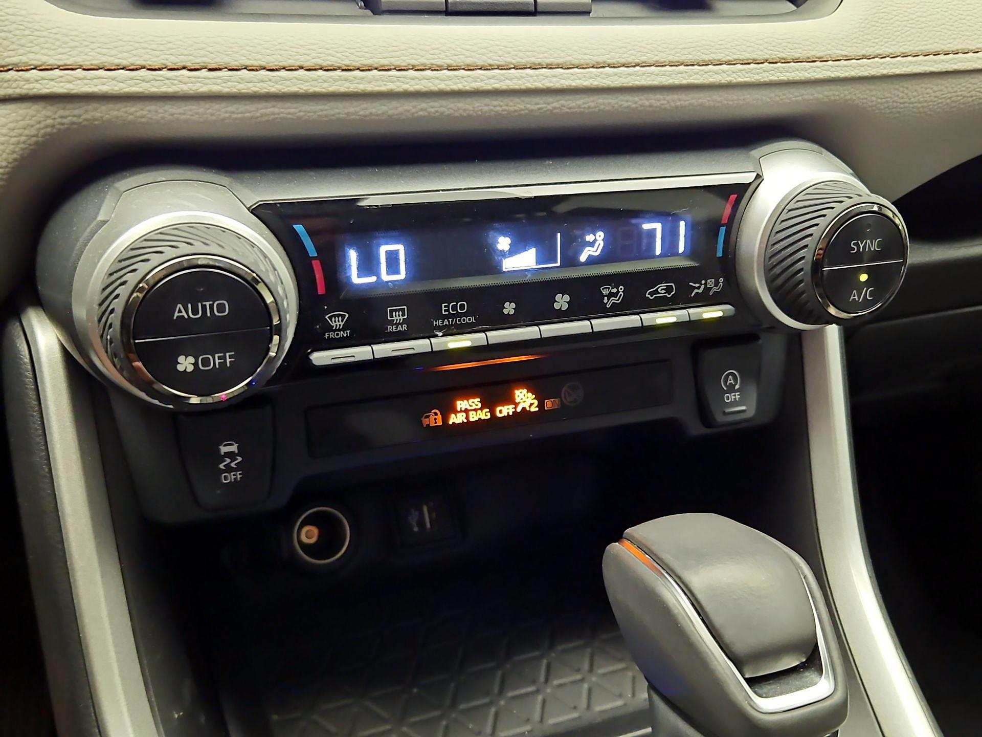 Thumbnail: 2024 Toyota RAV4 - 16