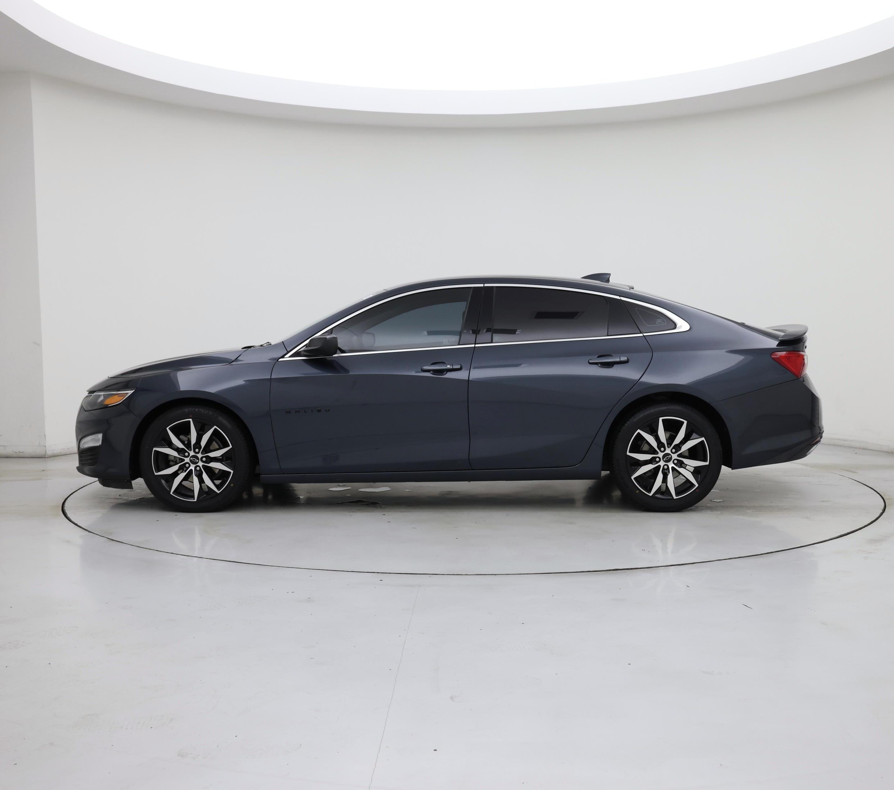 Thumbnail: 2020 Chevrolet Malibu - 3