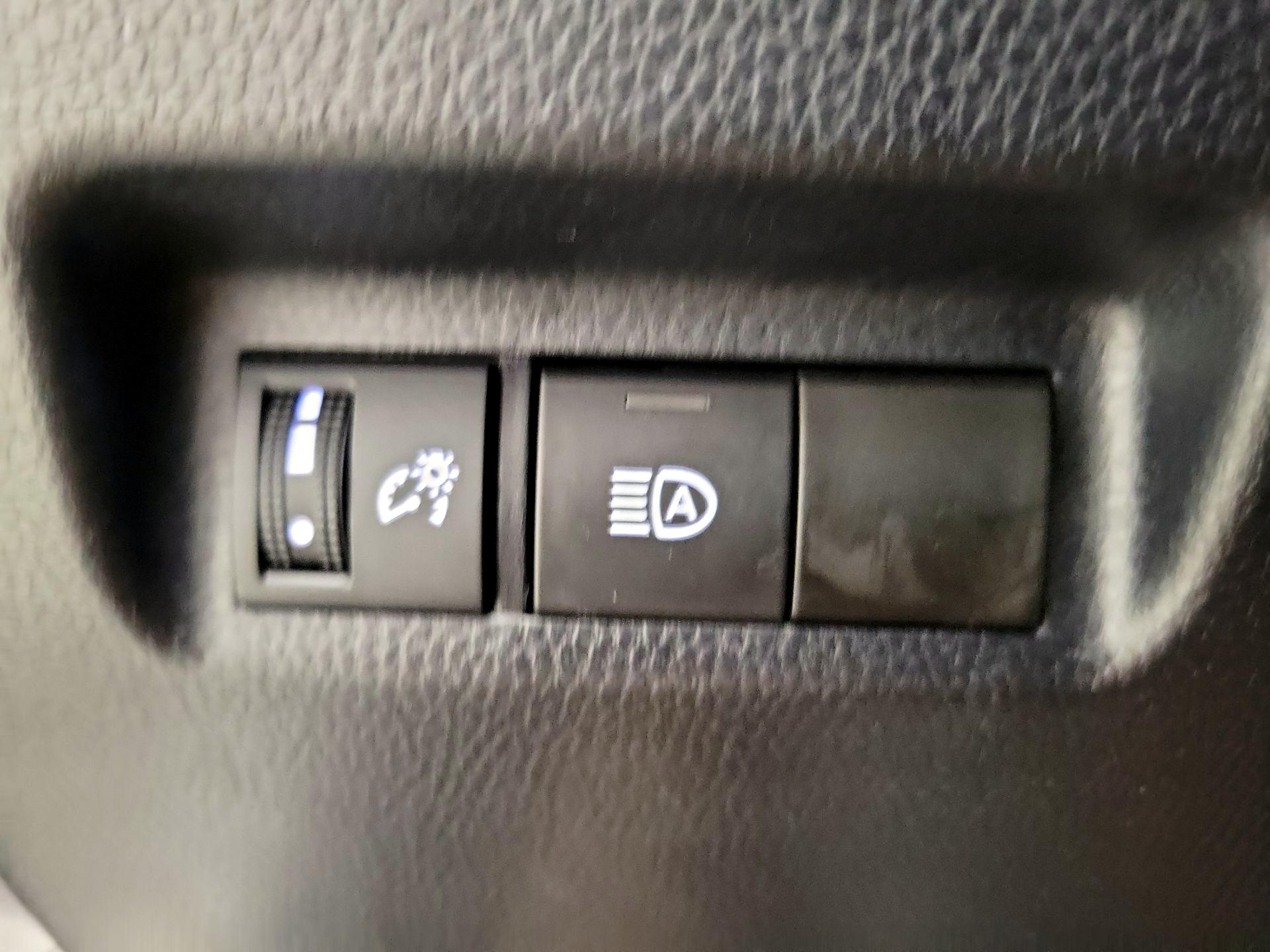 Thumbnail: 2023 Toyota RAV4 - 13