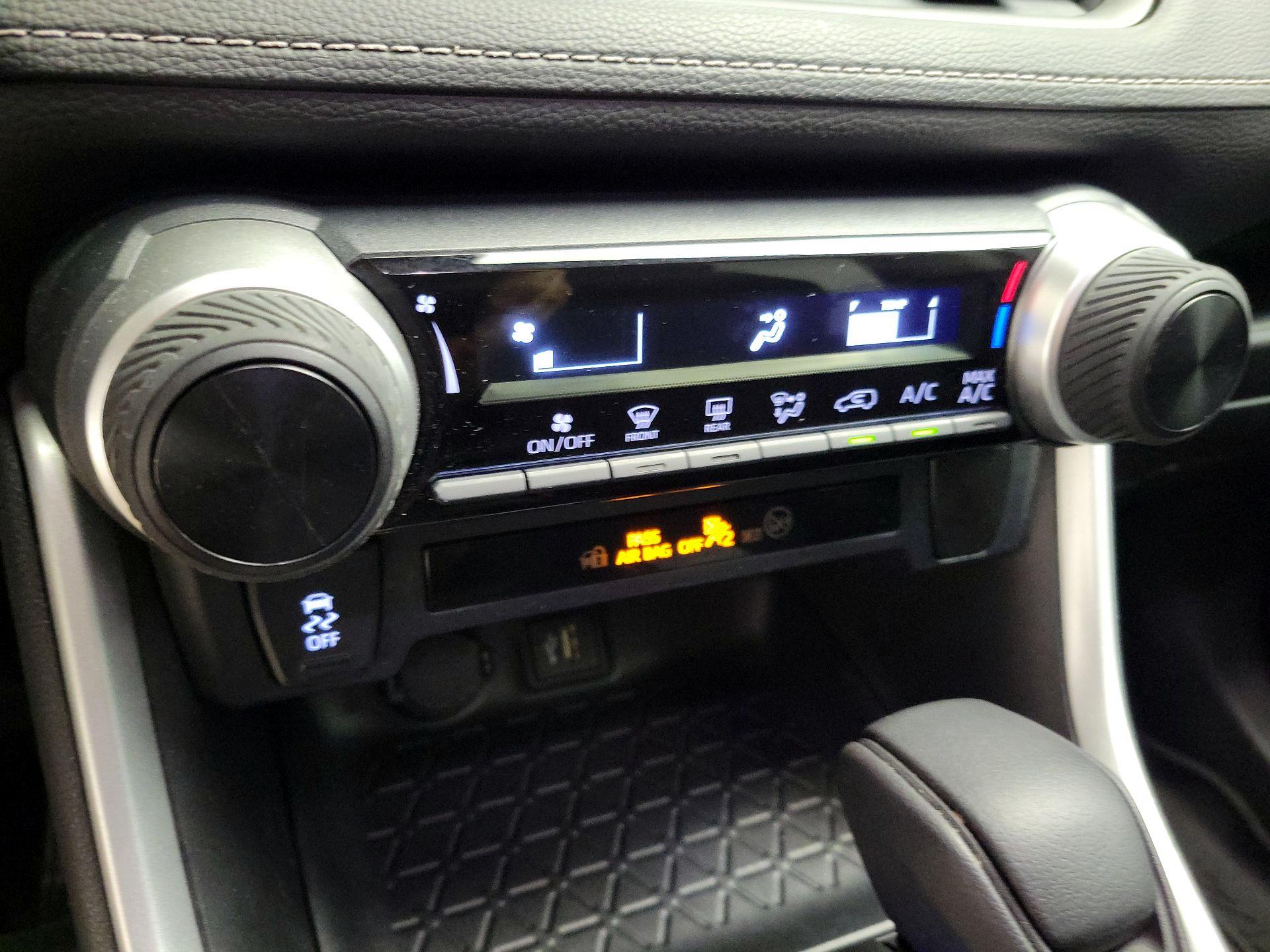 Thumbnail: 2023 Toyota RAV4 - 17