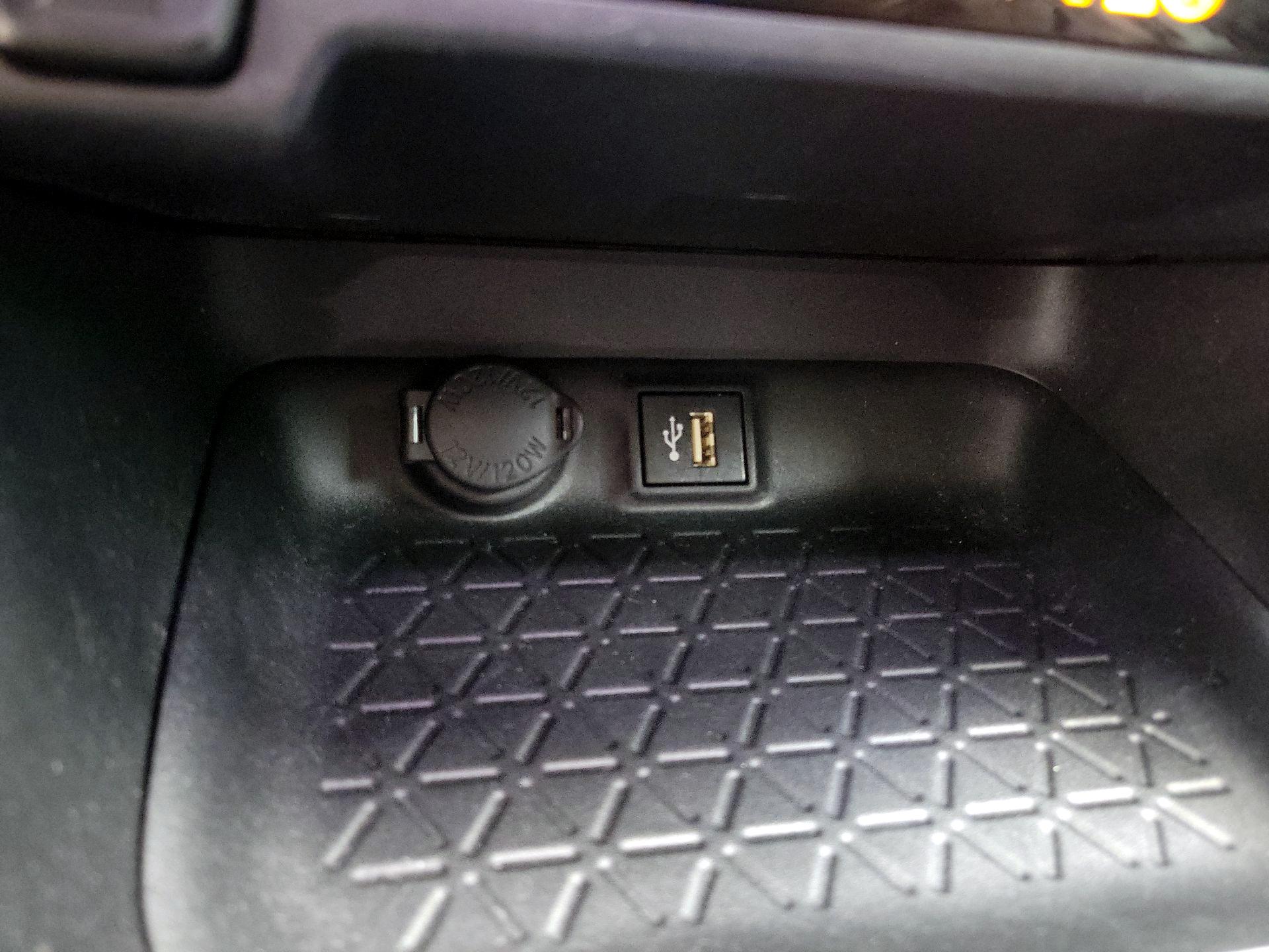 Thumbnail: 2023 Toyota RAV4 - 19