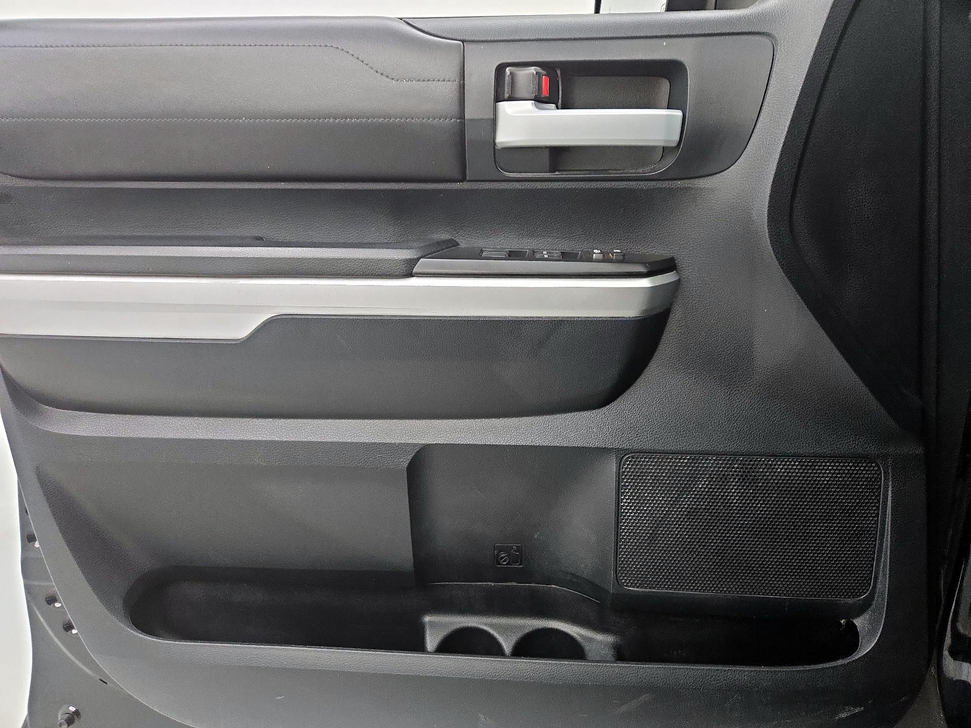 Thumbnail: 2017 Toyota Tundra - 12