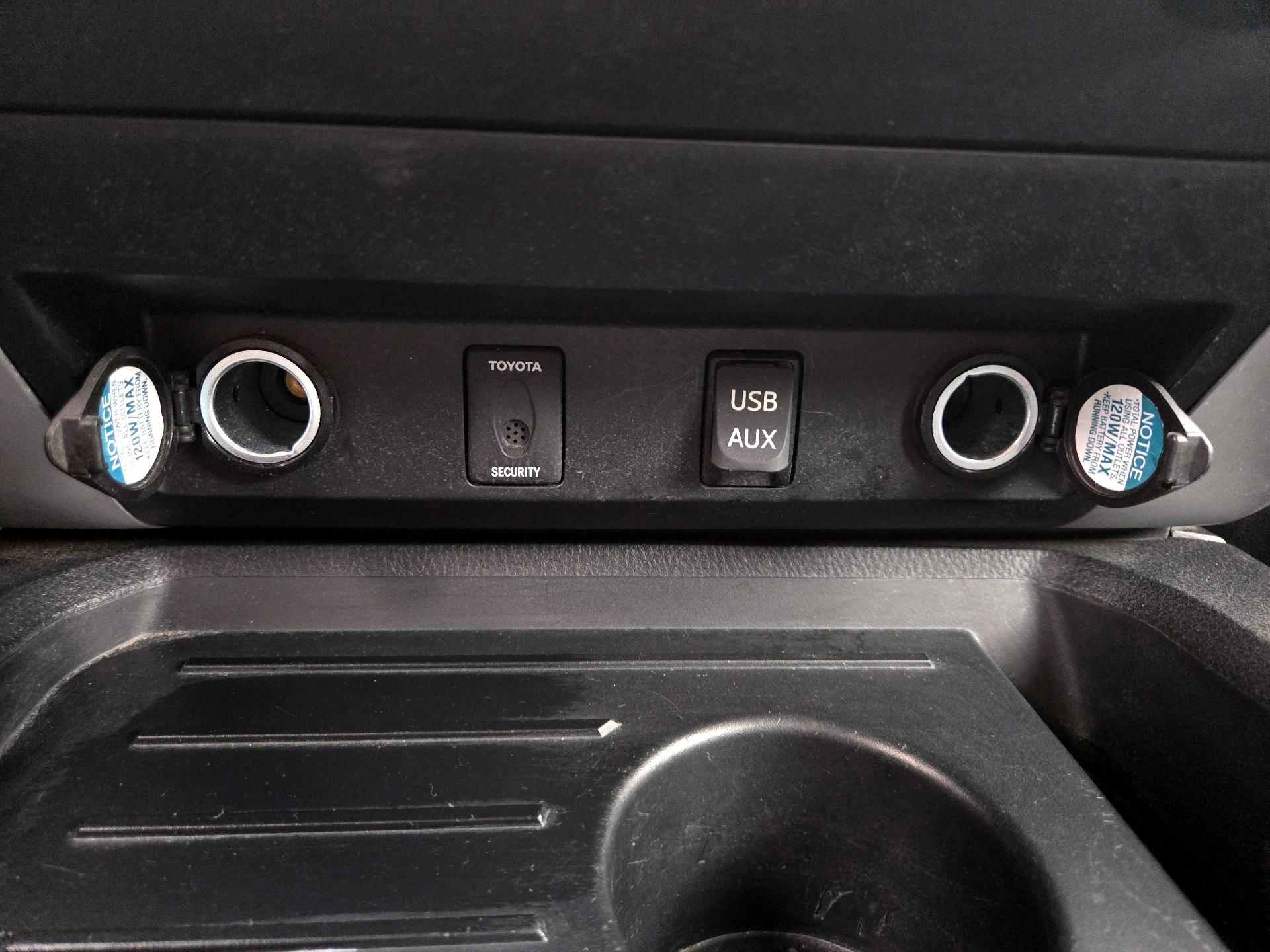 Thumbnail: 2017 Toyota Tundra - 18