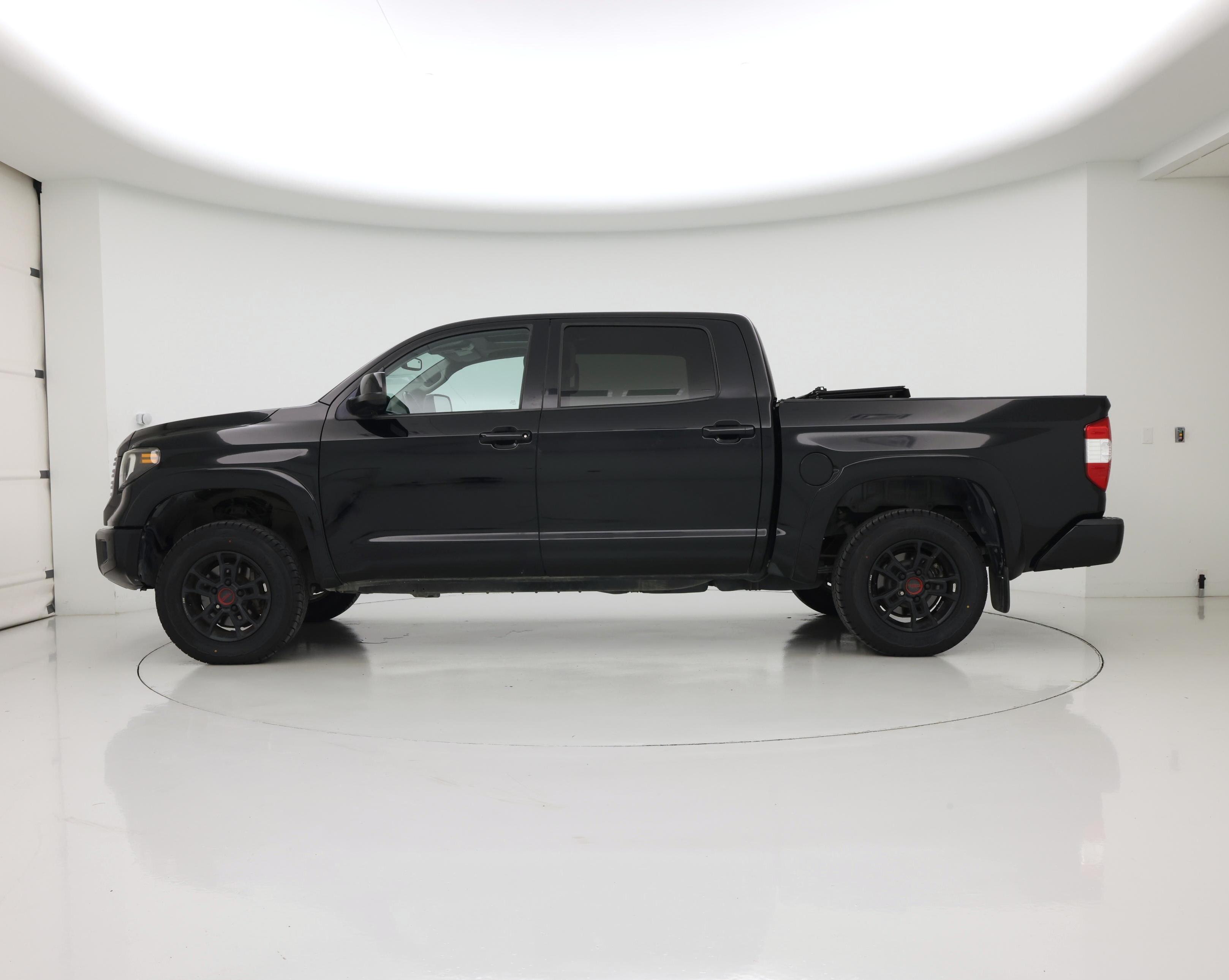 Thumbnail: 2017 Toyota Tundra - 3