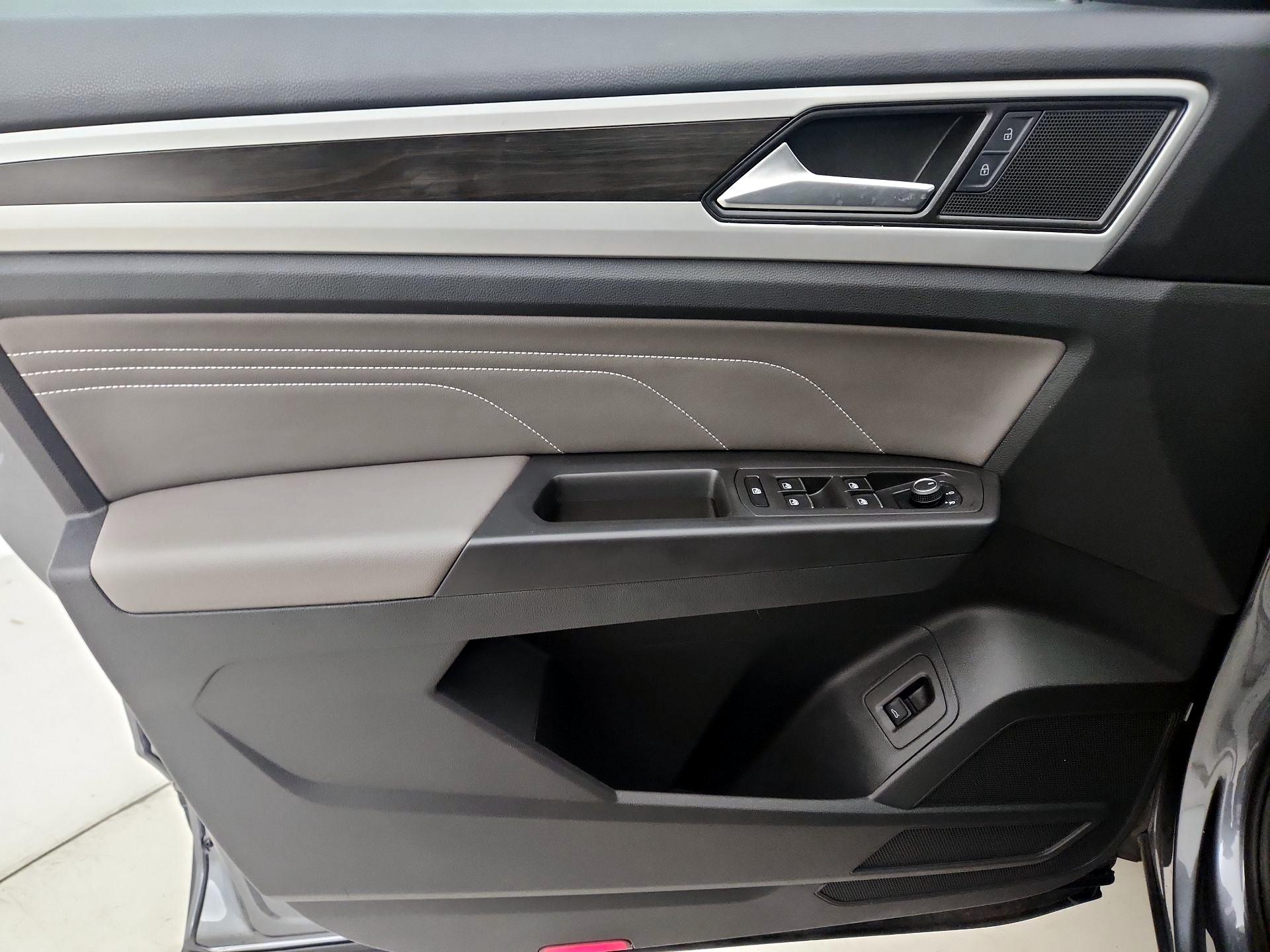 Thumbnail: 2023 Volkswagen Atlas - 12