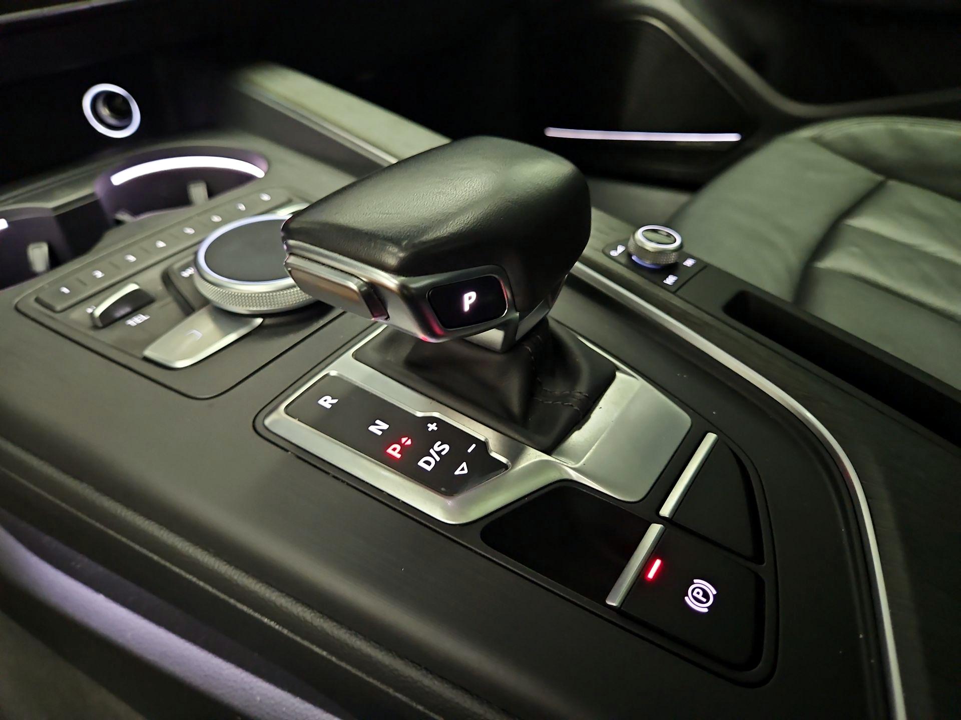 Thumbnail: 2018 Audi A4 - 18