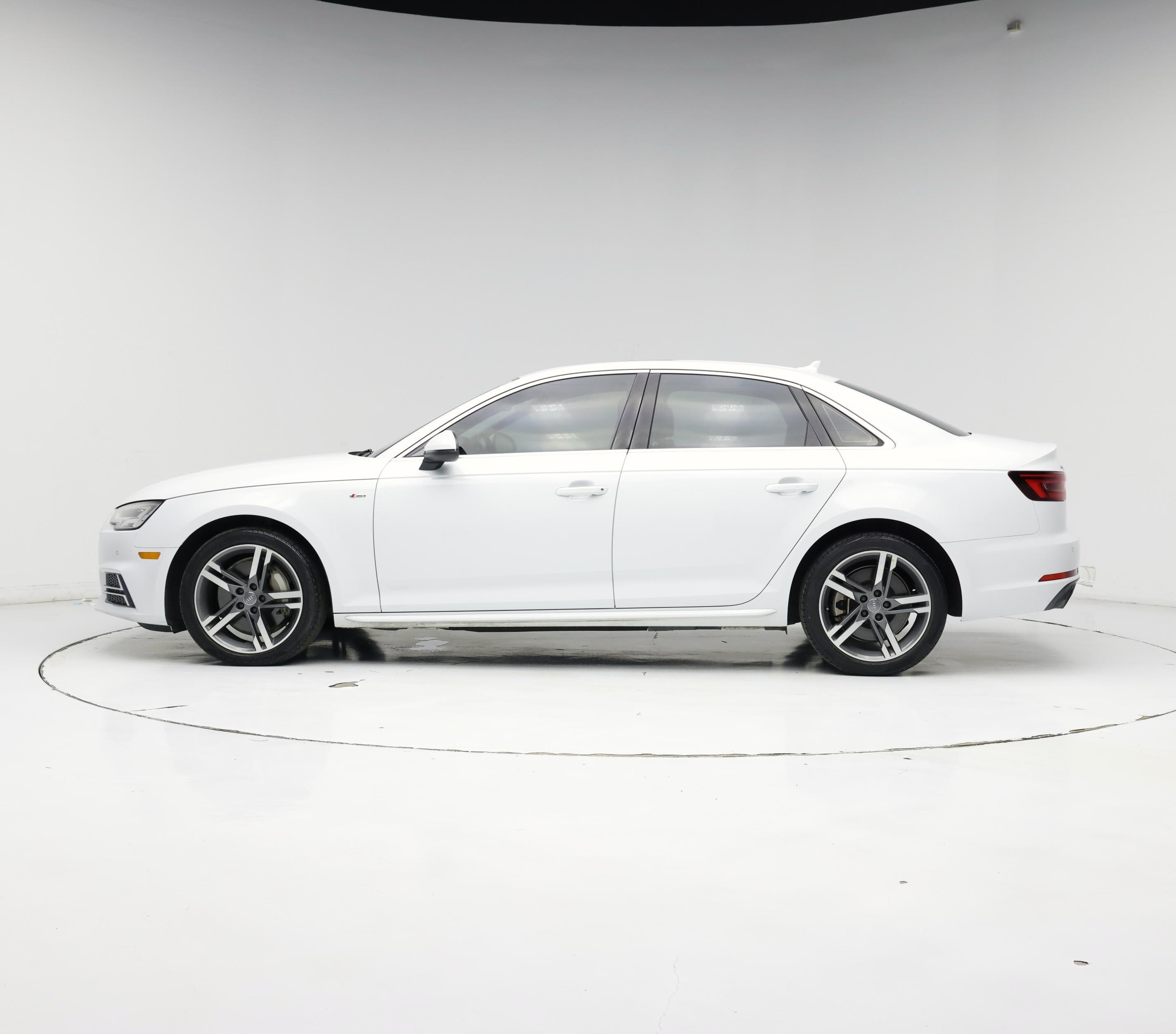 Thumbnail: 2018 Audi A4 - 3