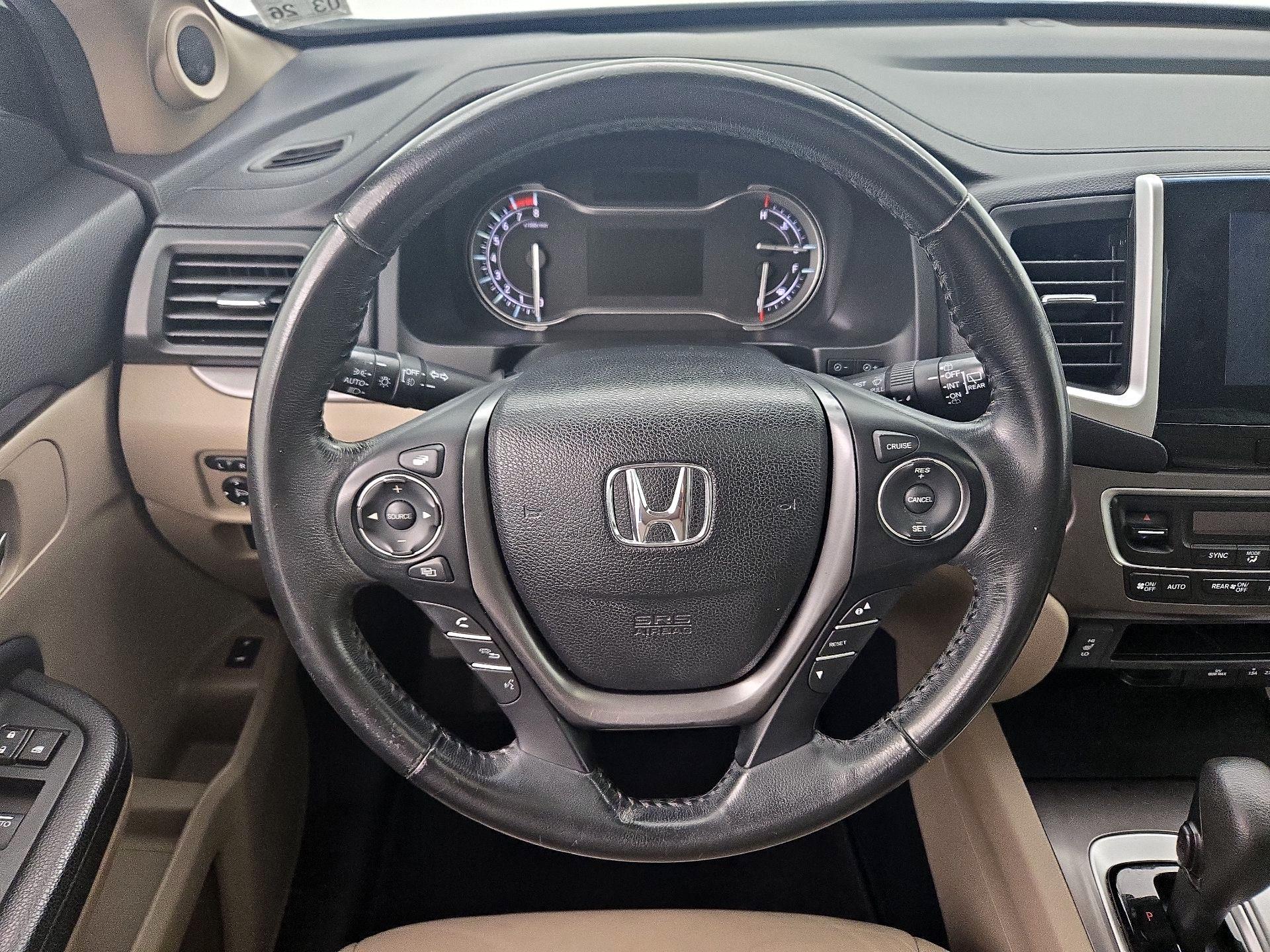 Thumbnail: 2016 Honda Pilot - 10