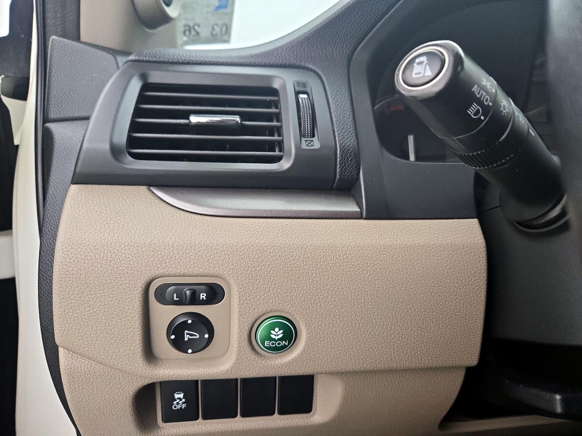 Thumbnail: 2016 Honda Pilot - 13