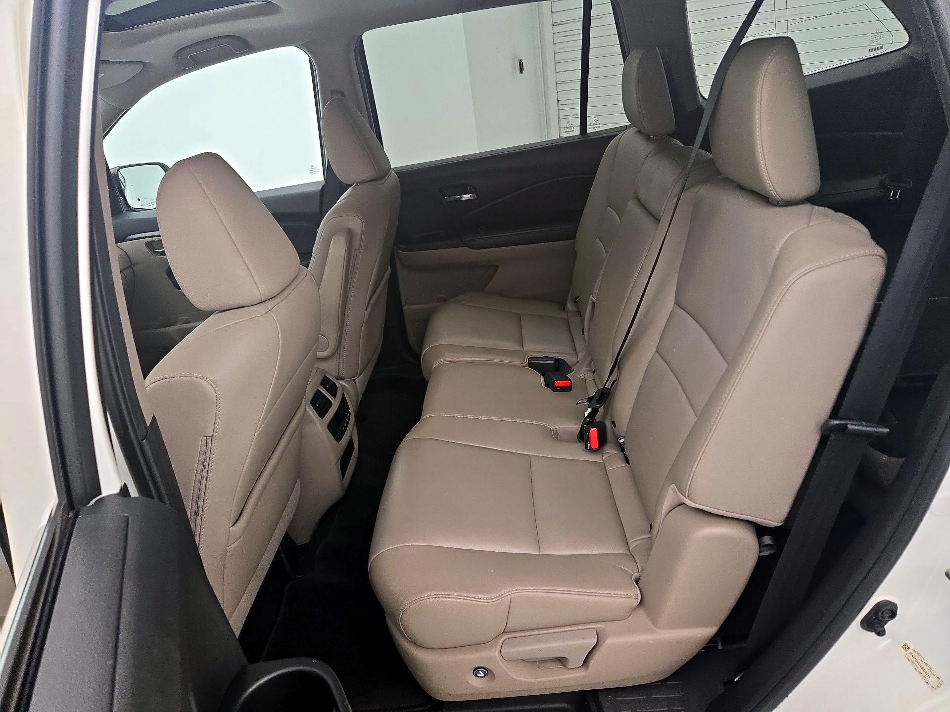 Thumbnail: 2016 Honda Pilot - 20