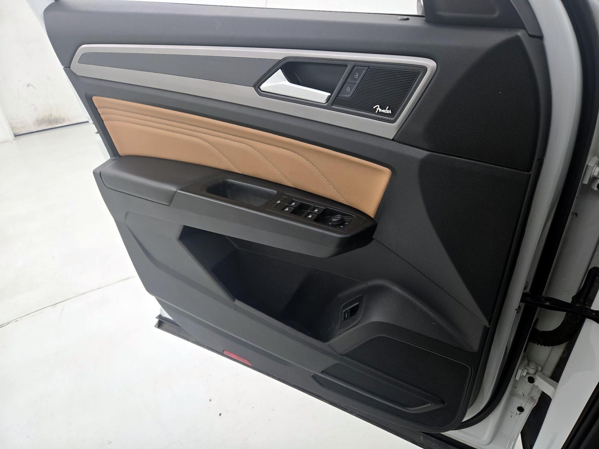 Thumbnail: 2020 Volkswagen Atlas - 12
