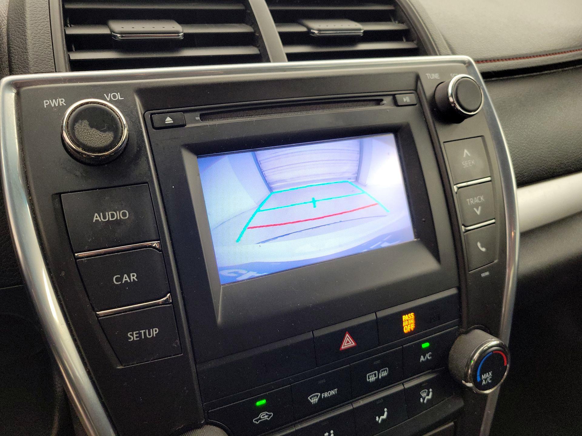Thumbnail: 2015 Toyota Camry - 14