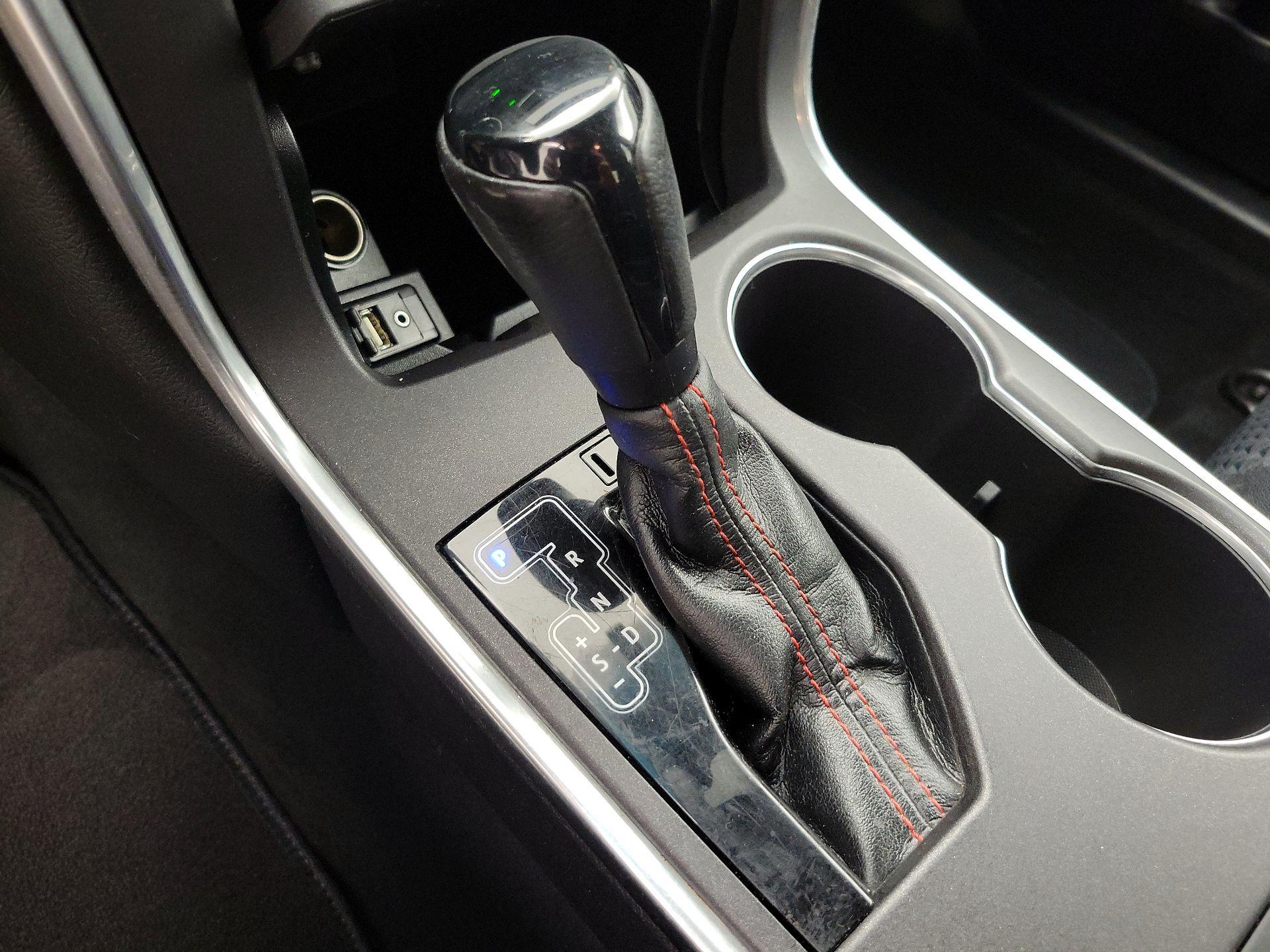 Thumbnail: 2015 Toyota Camry - 17