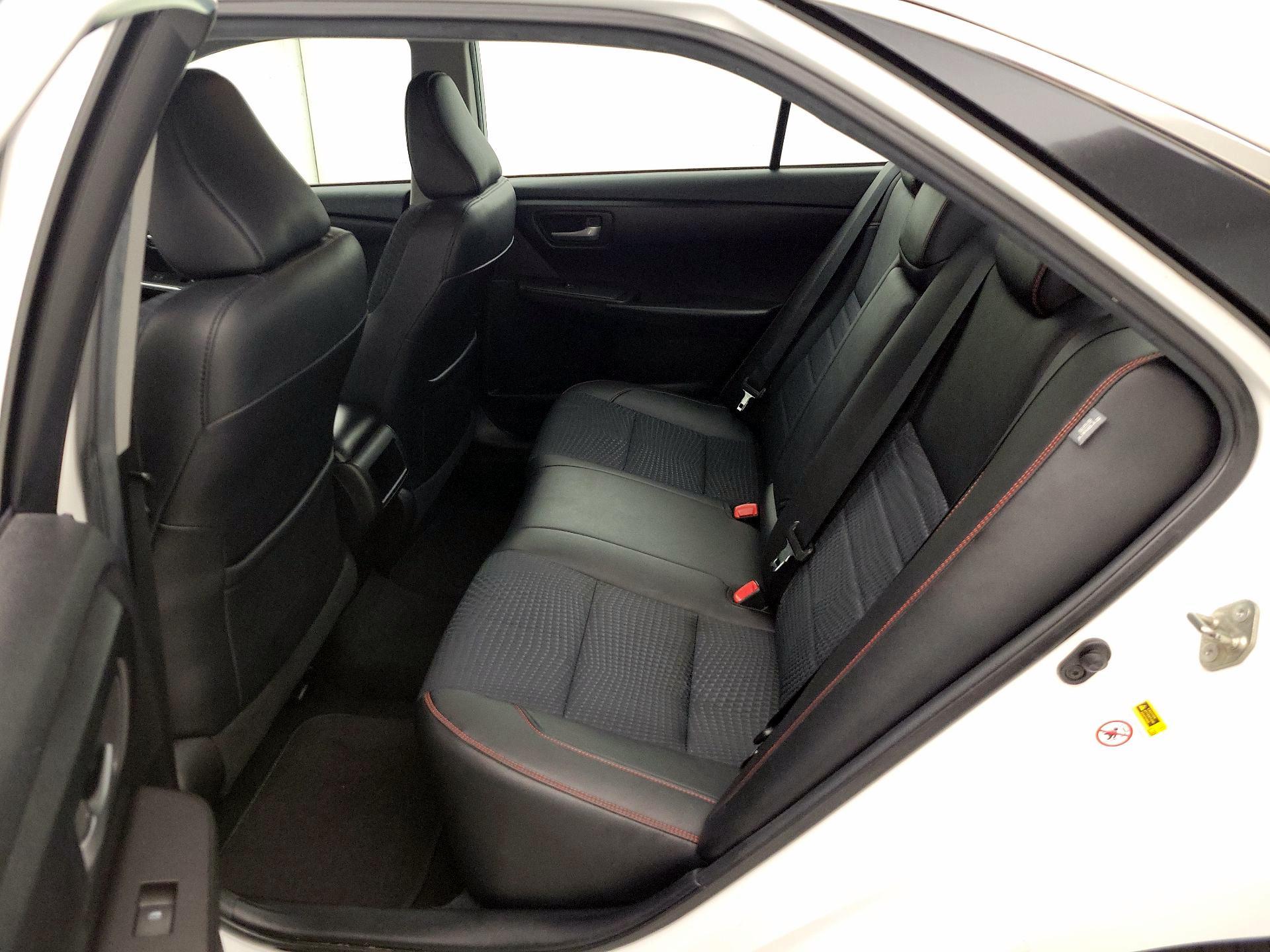 Thumbnail: 2015 Toyota Camry - 19