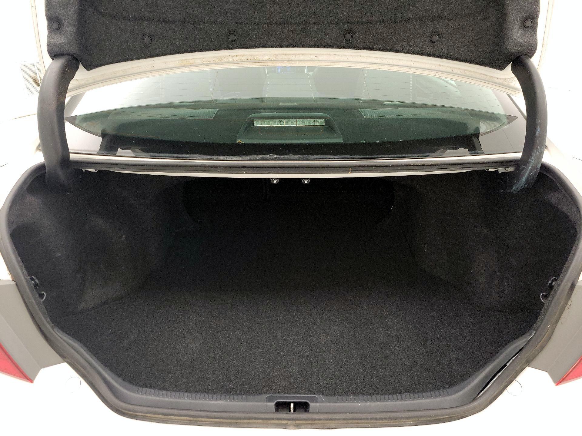Thumbnail: 2015 Toyota Camry - 20