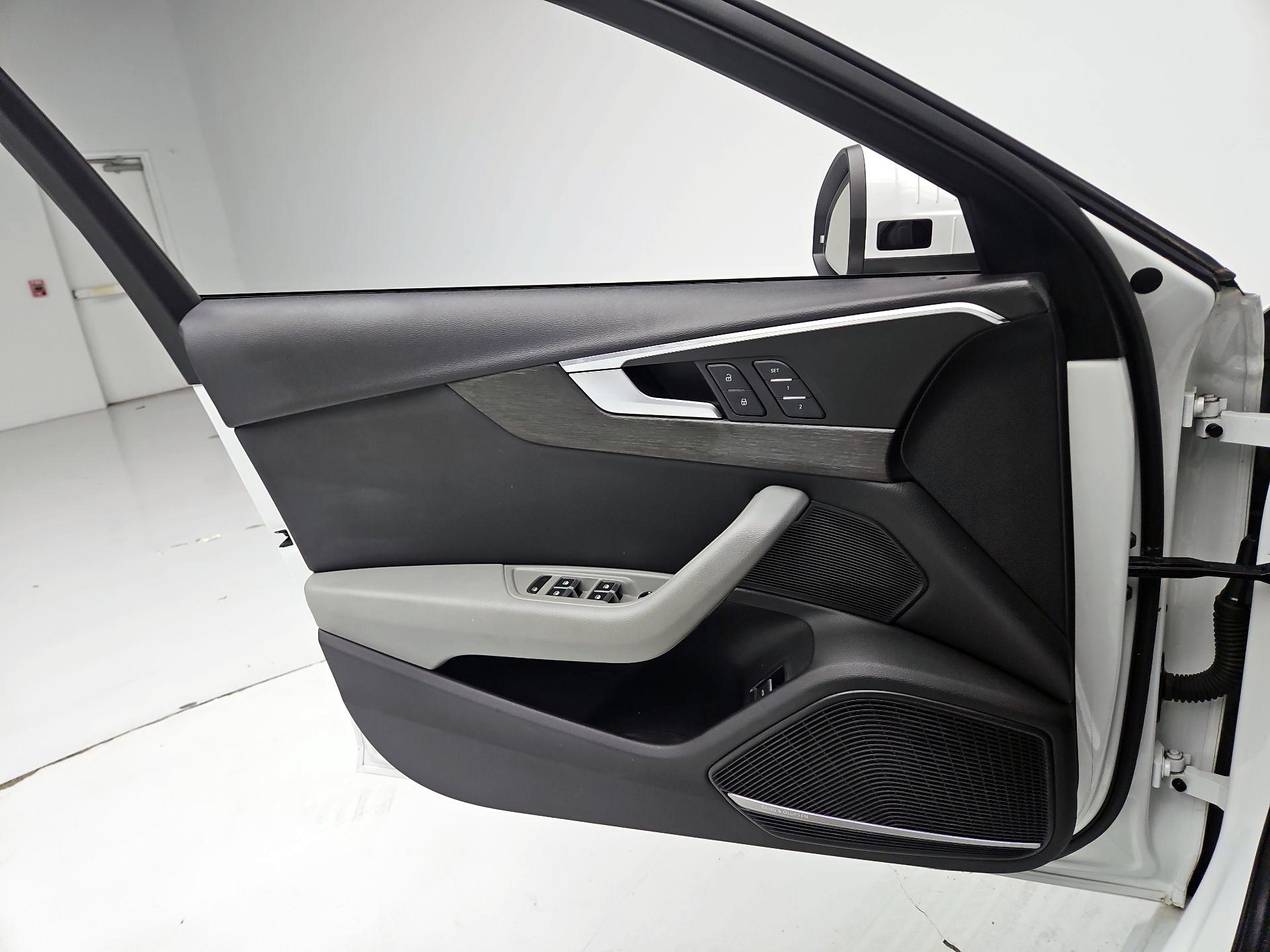 Thumbnail: 2017 Audi A4 - 12