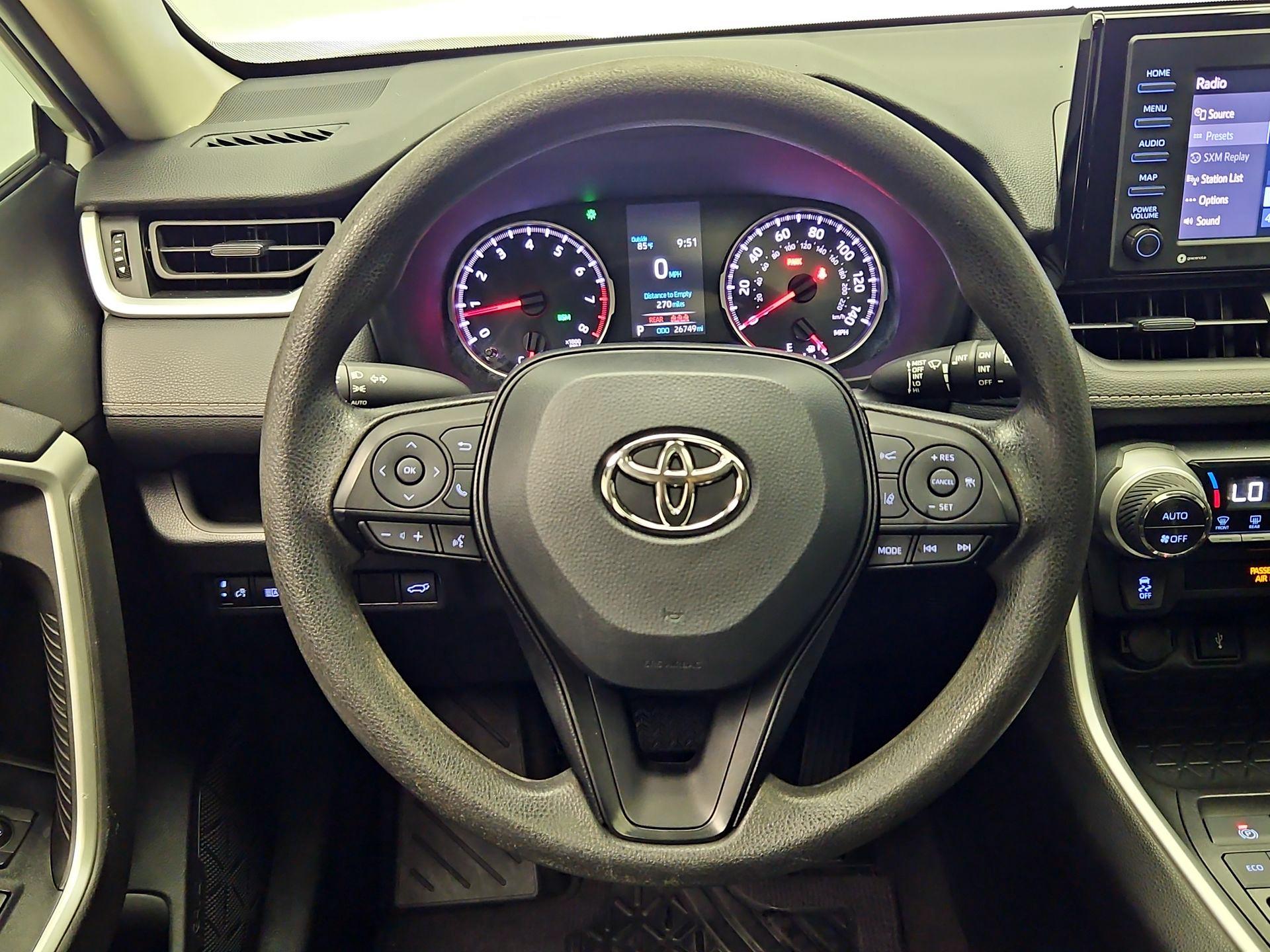Thumbnail: 2022 Toyota RAV4 - 10